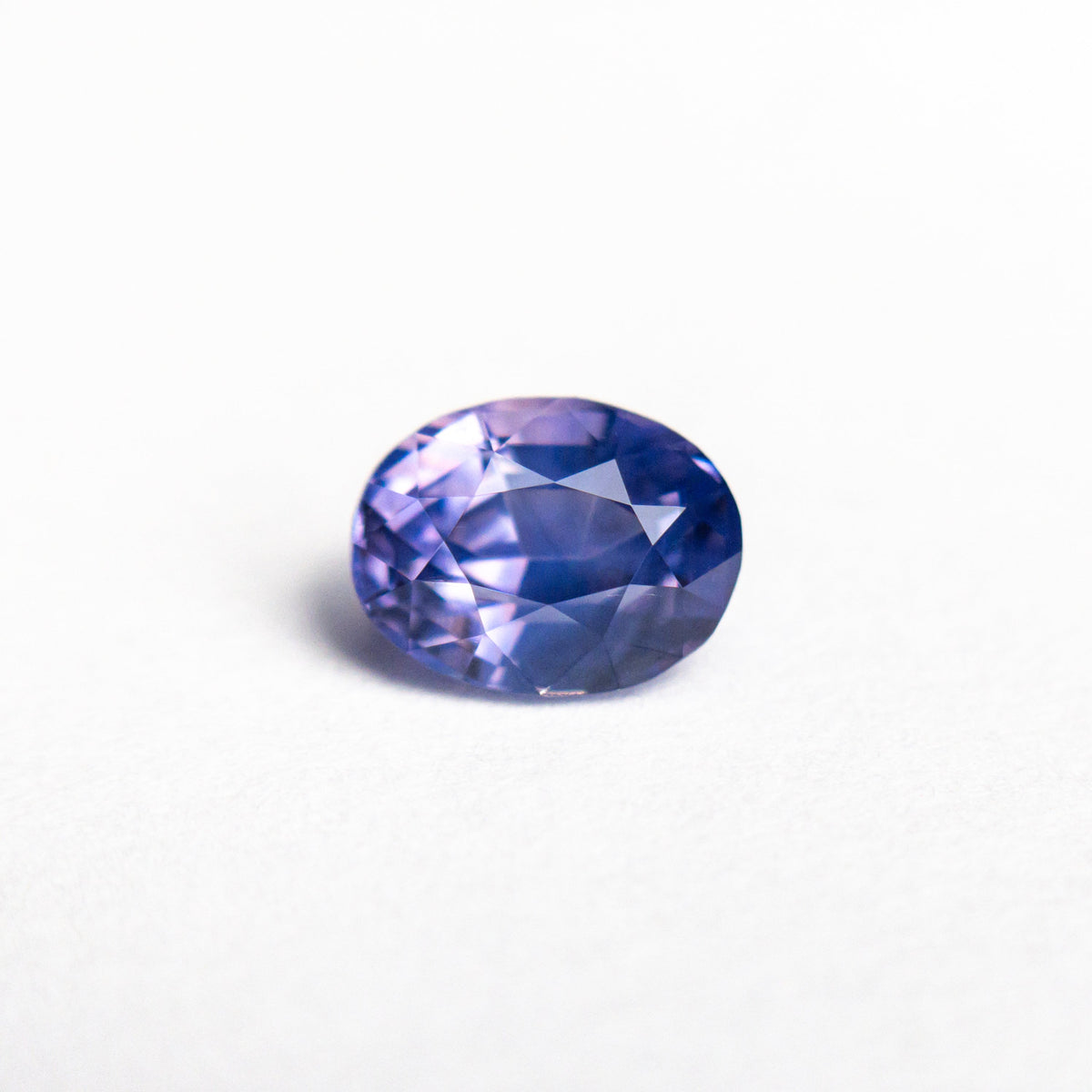 
            1.17ct 6.72x5.15x4.12mm Oval Brilliant Sapphire 25297-01