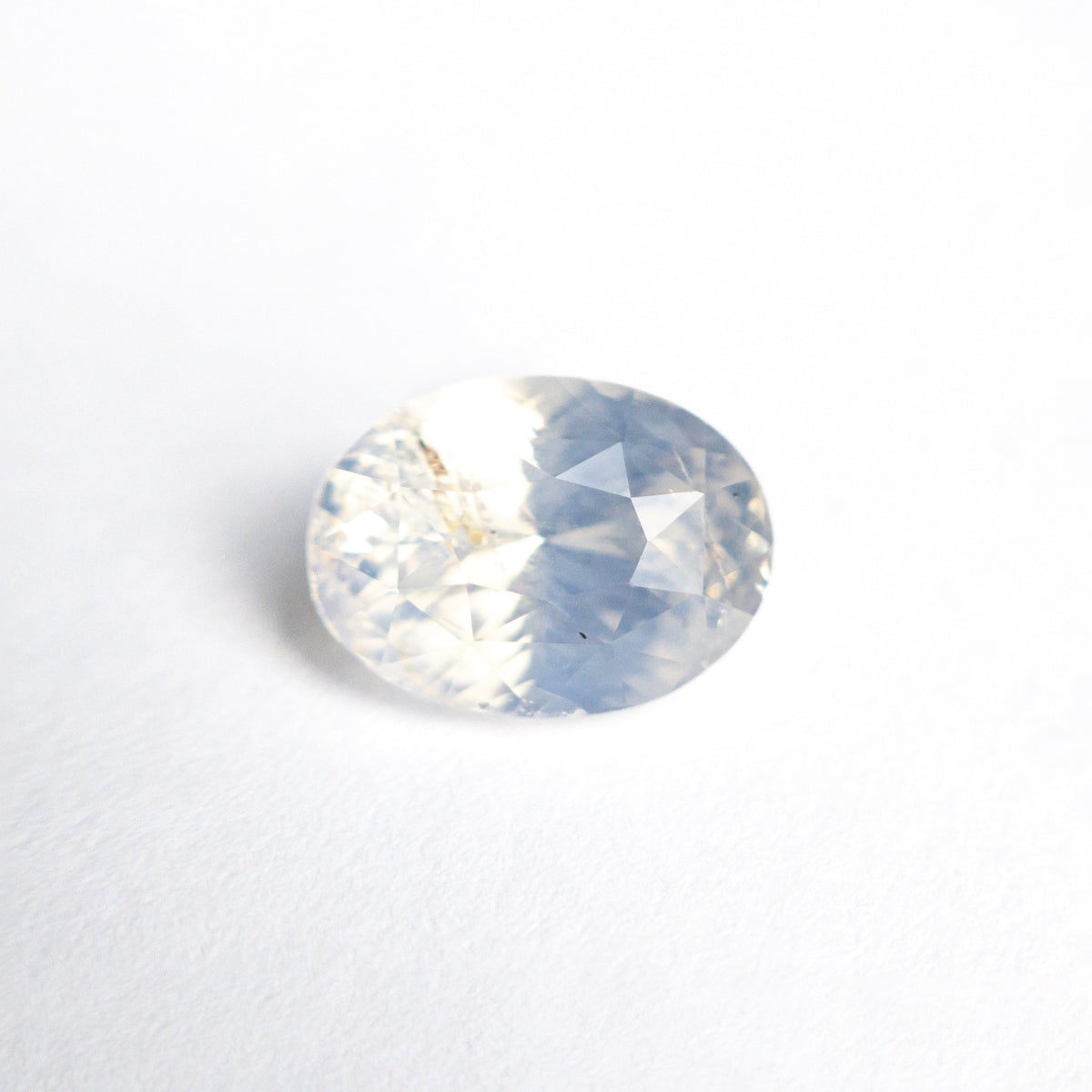 
            2.01ct 8.33x6.17x4.76mm Oval Brilliant Sapphire 25326-01