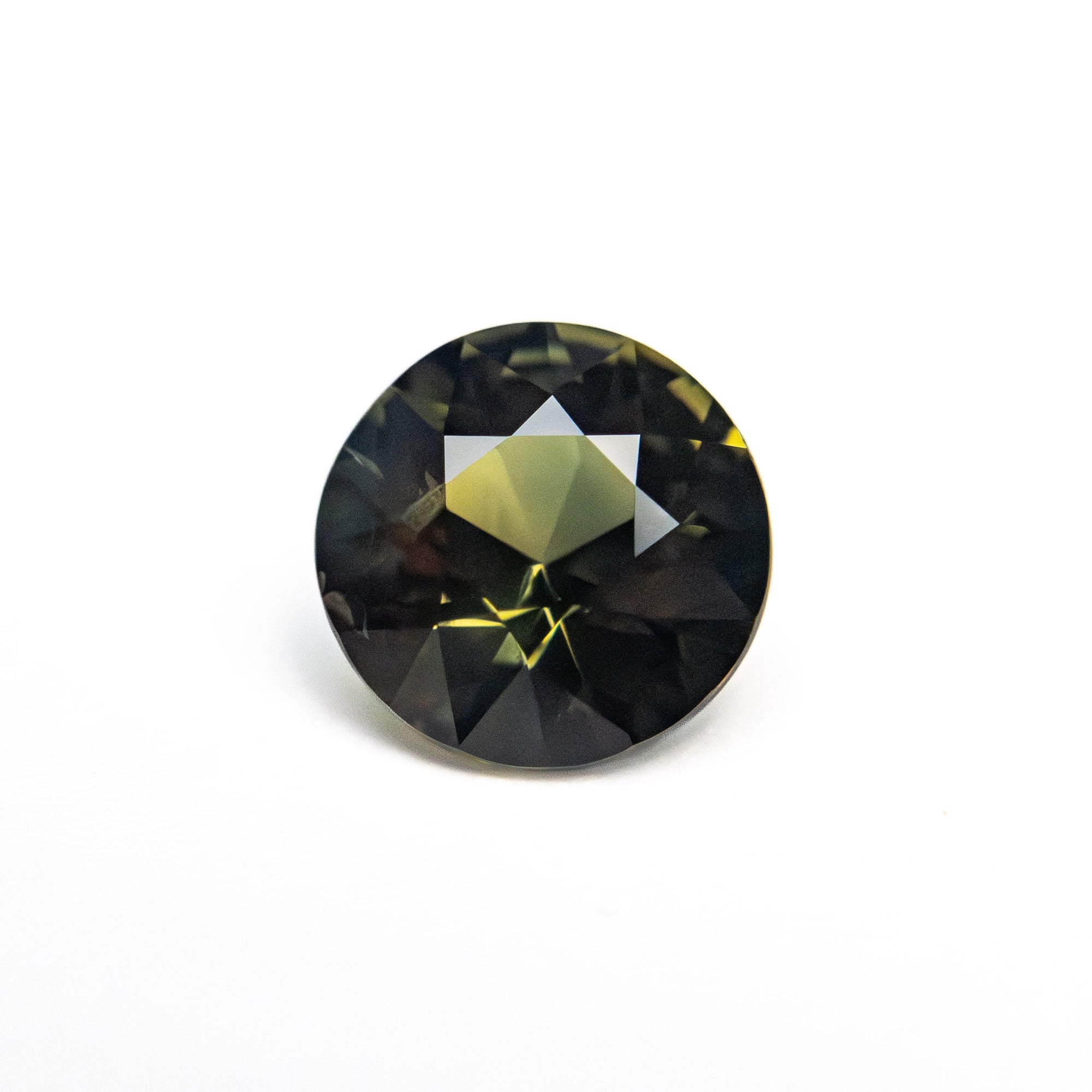 1.53ct 7.04x7.10x4.30mm Round Brilliant Sapphire 25371-02