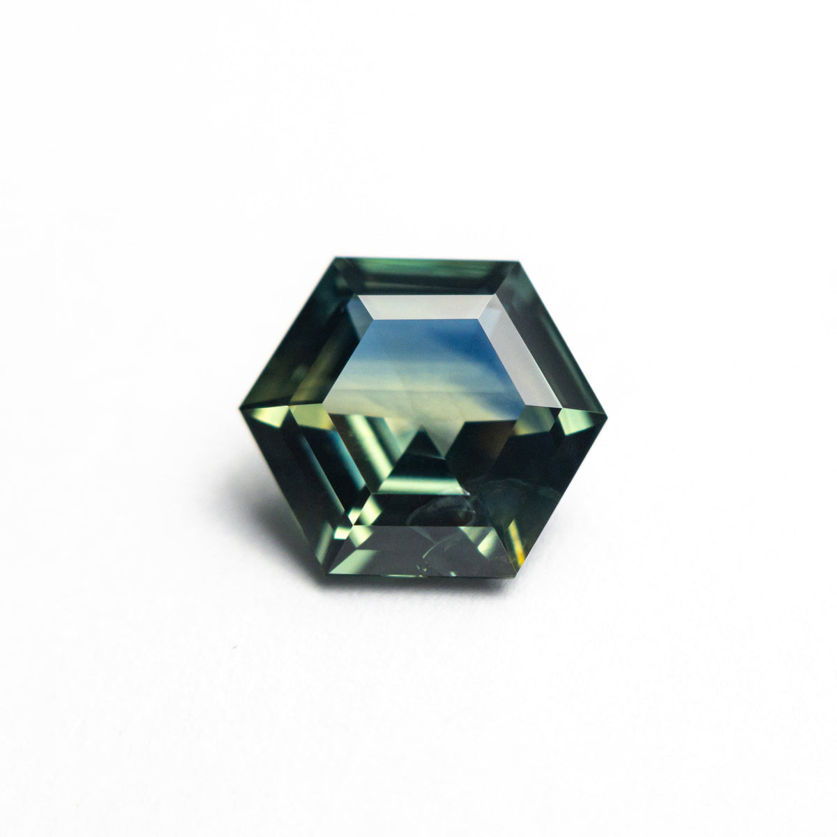 
            2.12ct 8.79x7.61x4.13mm Hexagon Step Cut Sapphire 25382-02