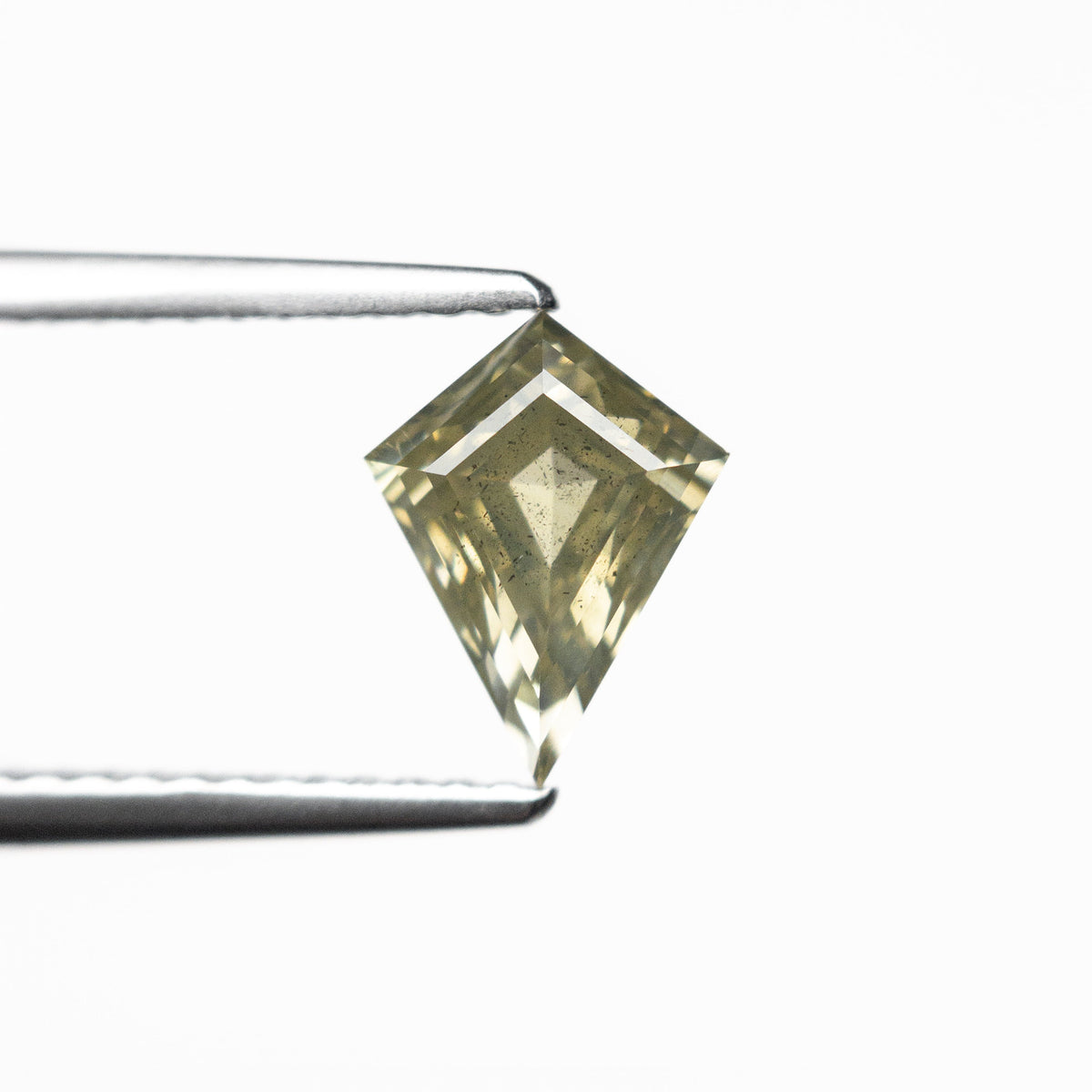 
            1.05ct 8.38x6.43x3.65mm Kite Step Cut 25455-14