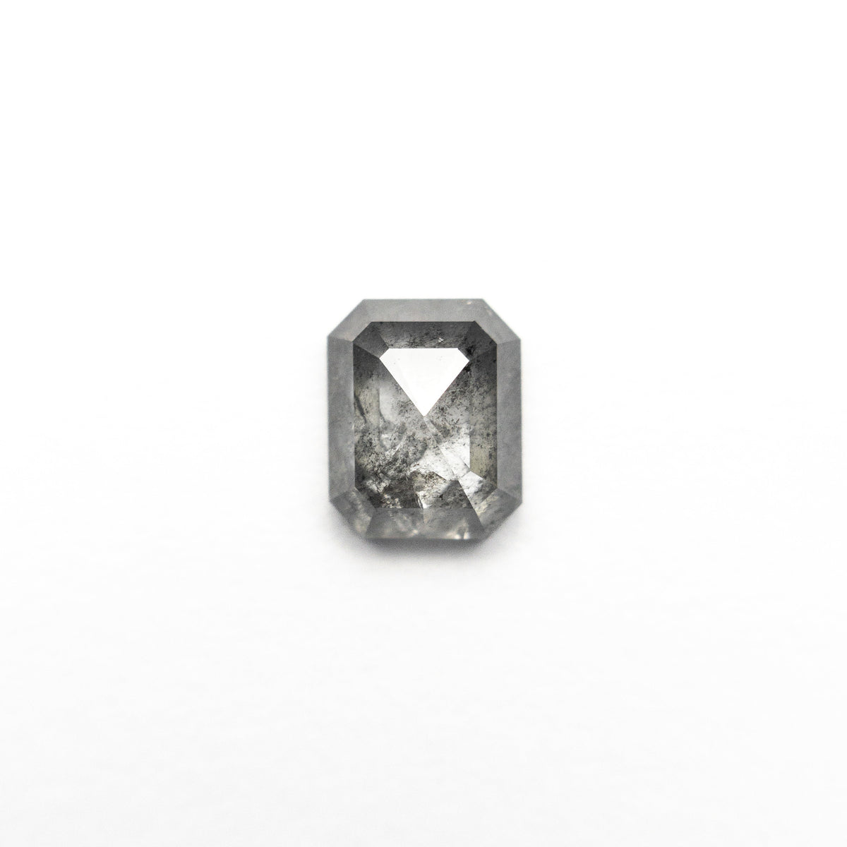 
            0.73ct 5.57x4.55x2.64mm Cut Corner Rectangle Rosecut 25456-09