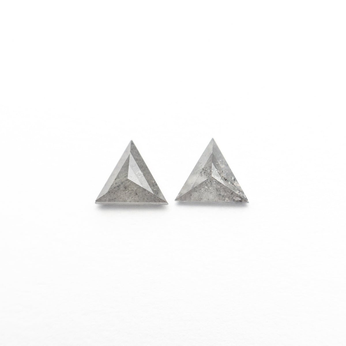 
            0.24cttw 2pc 3.60x3.52x1.63mm 3.56x3.52x1.45mm Triangle Rosecut Matching Pair 25496-04