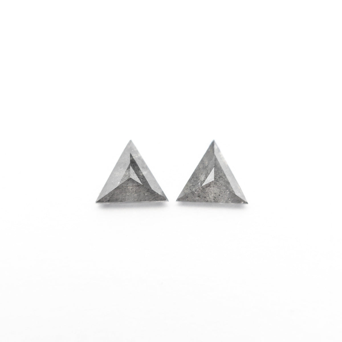 
            0.24cttw 2pc 3.55x3.48x1.49mm 3.53x3.53x1.70mm Triangle Rosecut Matching Pair 25496-05