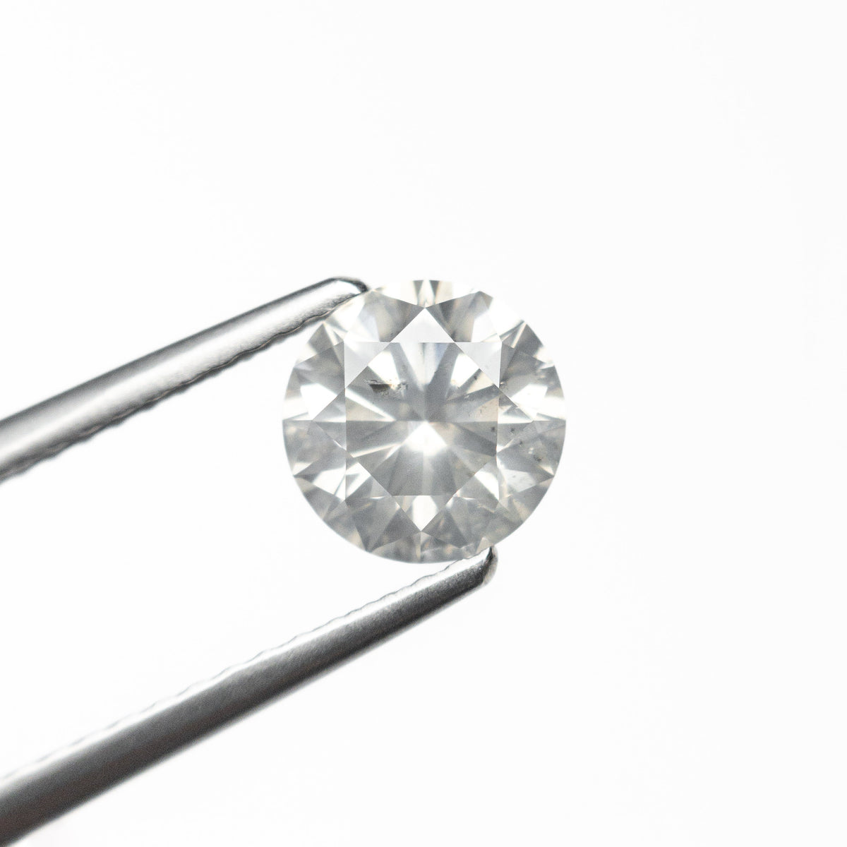 
            1.02ct 6.44x6.41x3.98mm Round Brilliant 25695-01