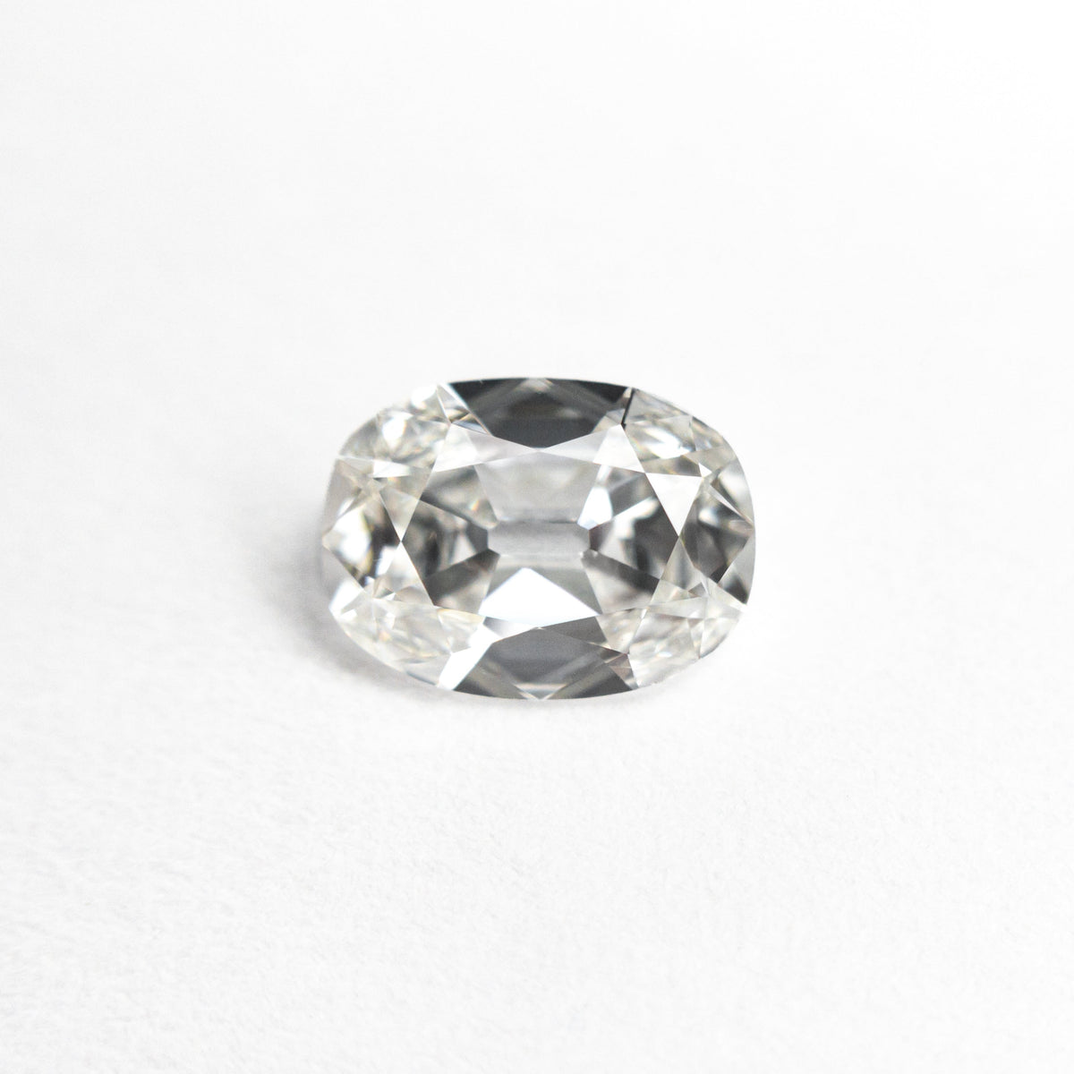 
            0.90ct 7.27x5.42x2.80mm GIA VS1 G Modern Antique Old Mine Cut 25699-01