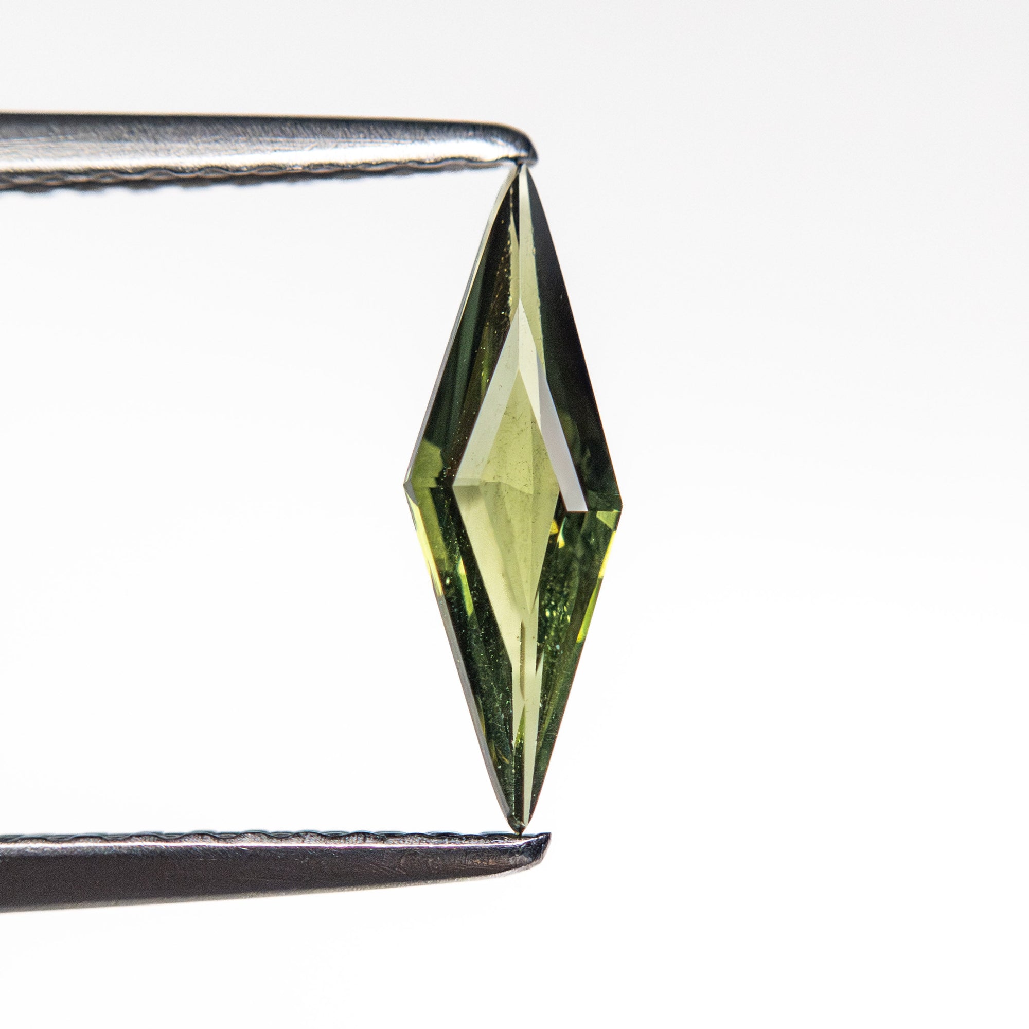 0.42ct 10.83x3.44x1.76mm Lozenge Step Cut Sapphire 25740-19