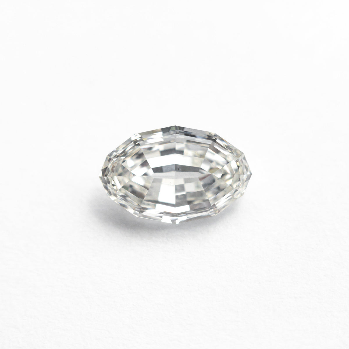 
            1.01ct 8.02x5.16x2.95mm GIA SI1 H Geo Oval Step Cut 25746-01