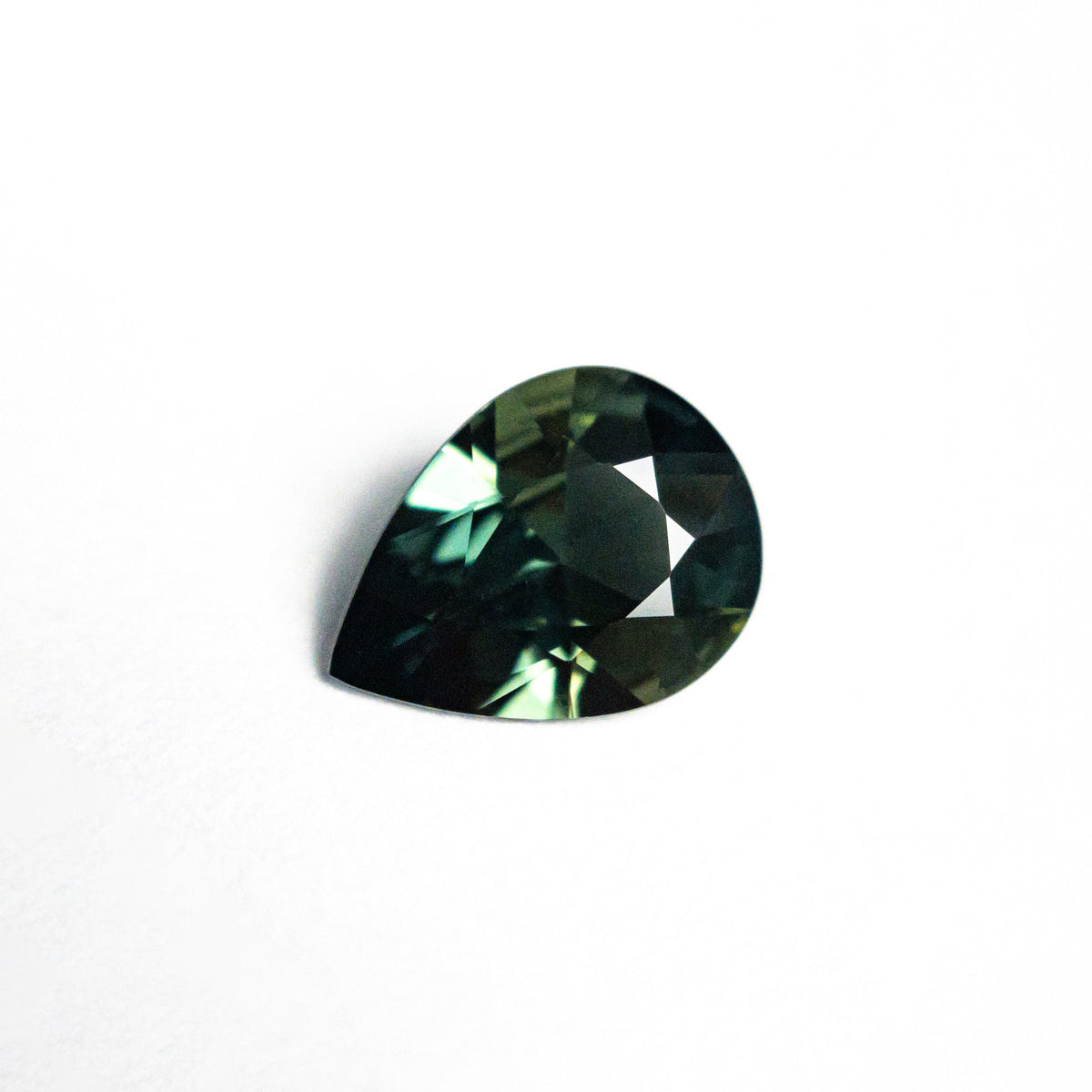 
            0.96ct 8.09x6.05x3.03mm Pear Brilliant Sapphire 25783-10