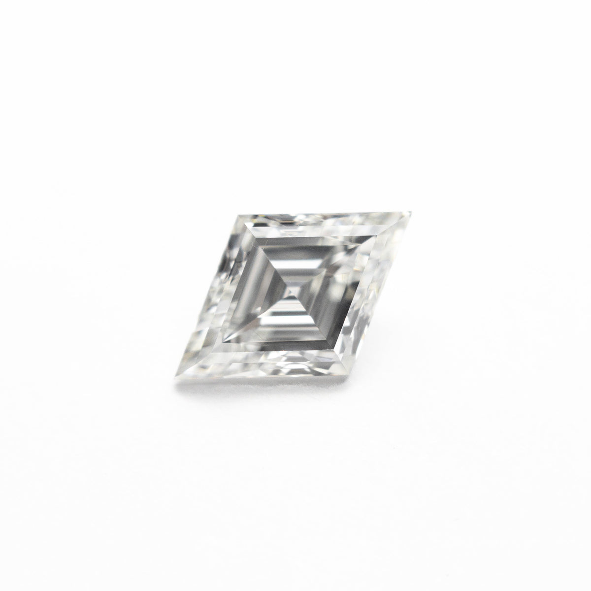 
            1.02ct 9.42x6.31x3.63mm GIA VVS2 H Lozenge Step Cut 25802-01