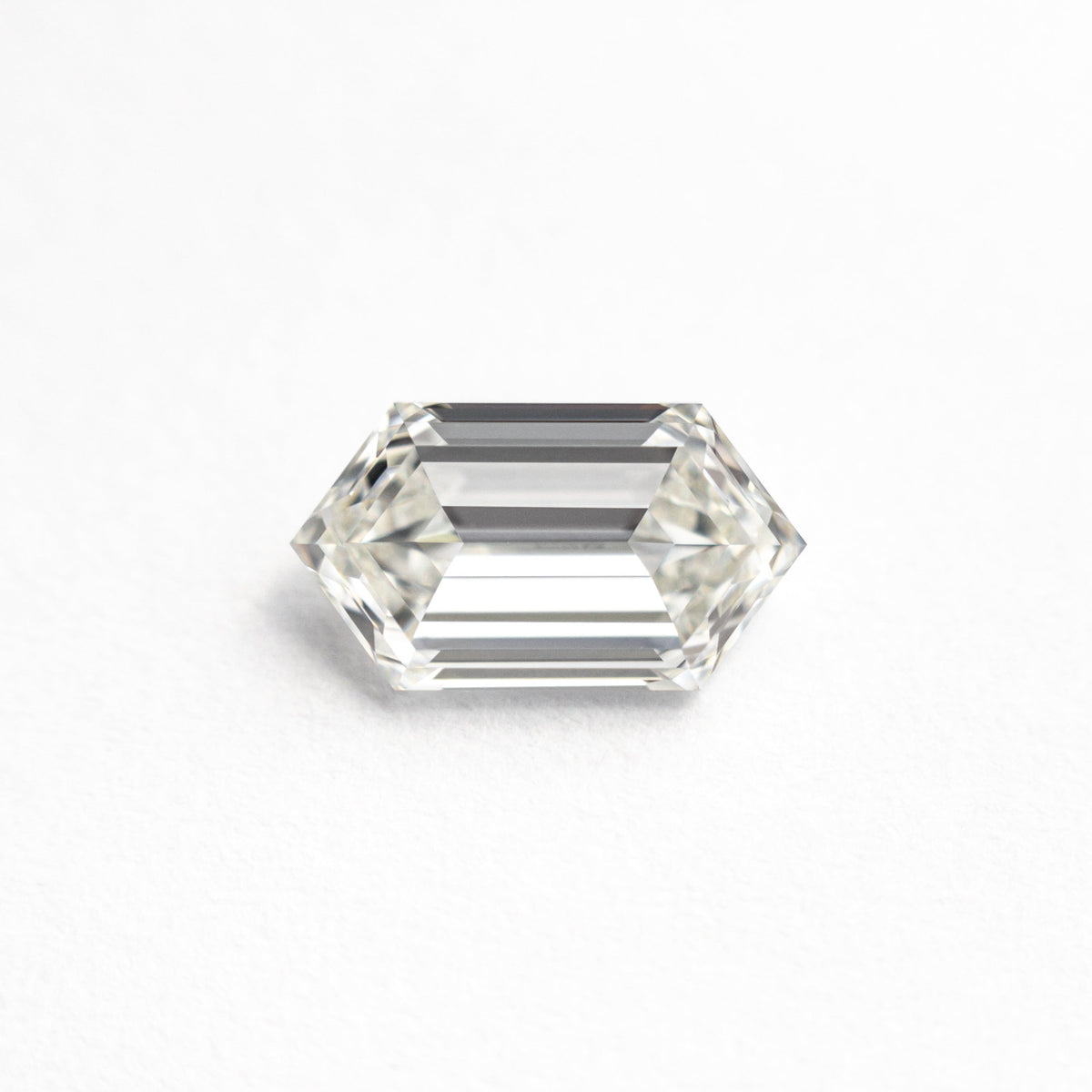 
            1.02ct 8.64x4.82x2.78mm GIA VVS1 H Hexagon Step Cut 25803-01