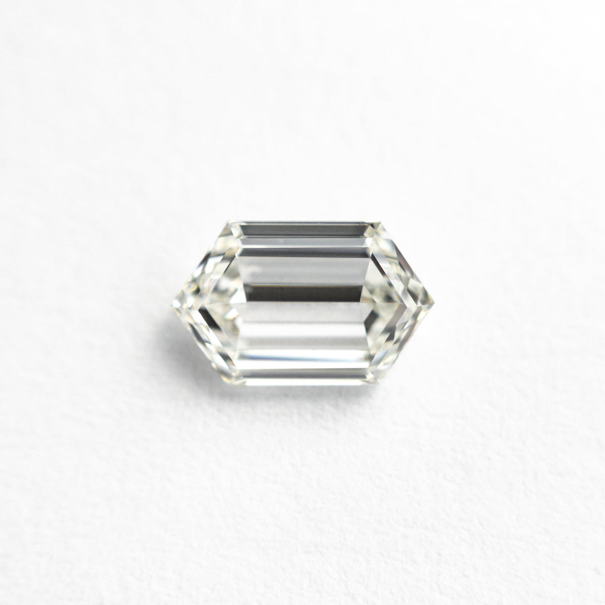 
            1.01ct 8.07x5.07x2.76mm GIA VS1 I Hexagon Step Cut 25803-03