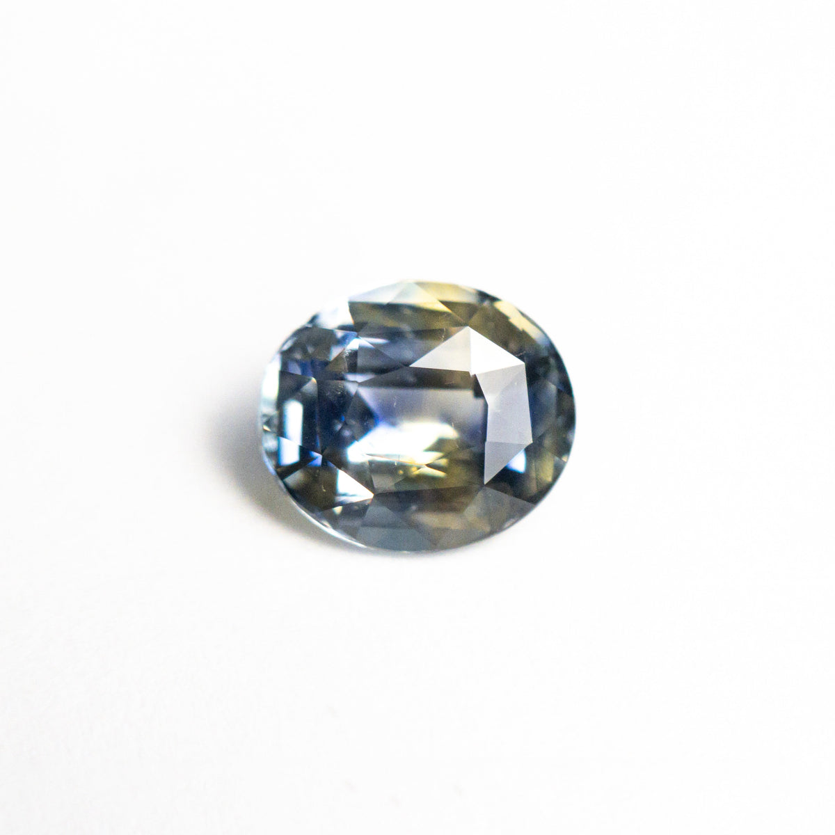 
            1.54ct 7.41x6.39x3.86mm Oval Brilliant Sapphire 25903-01