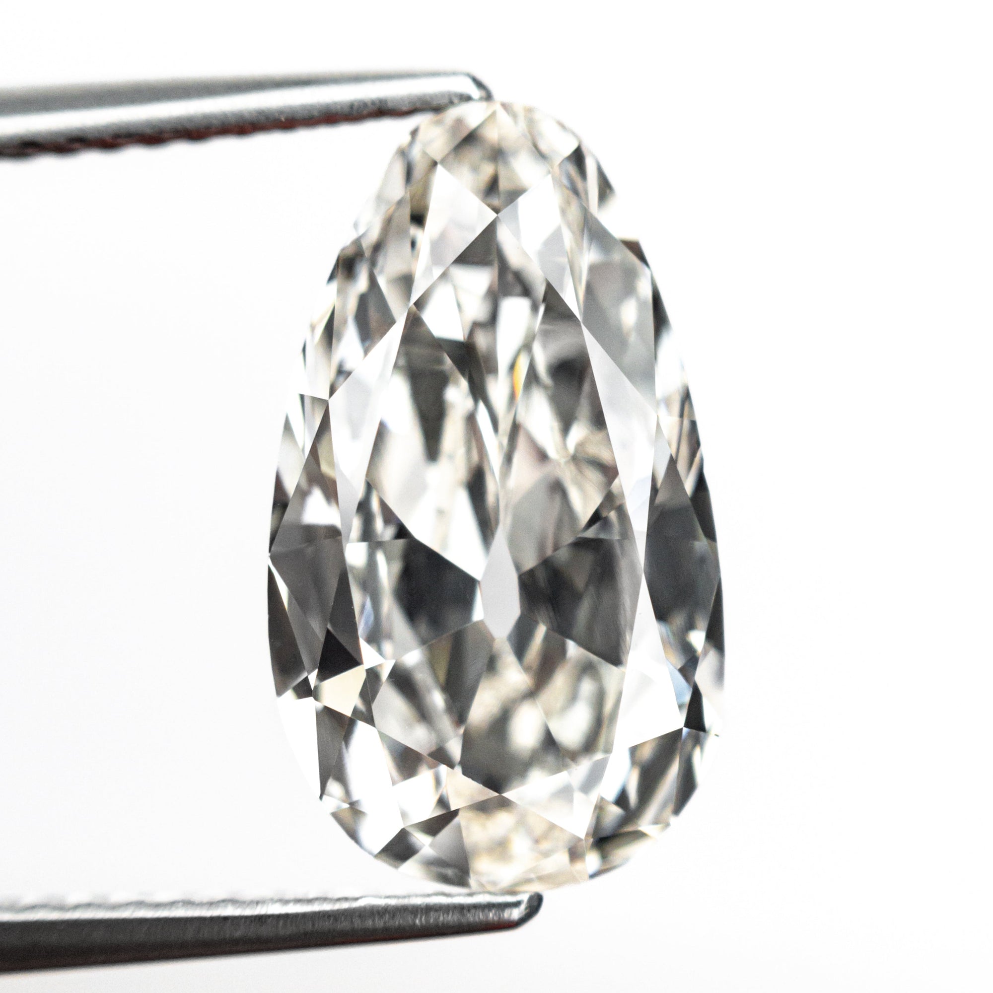 3.89ct 14.79x8.52x4.36mm VS1 K Modern Antique Pear Brilliant 25918-01