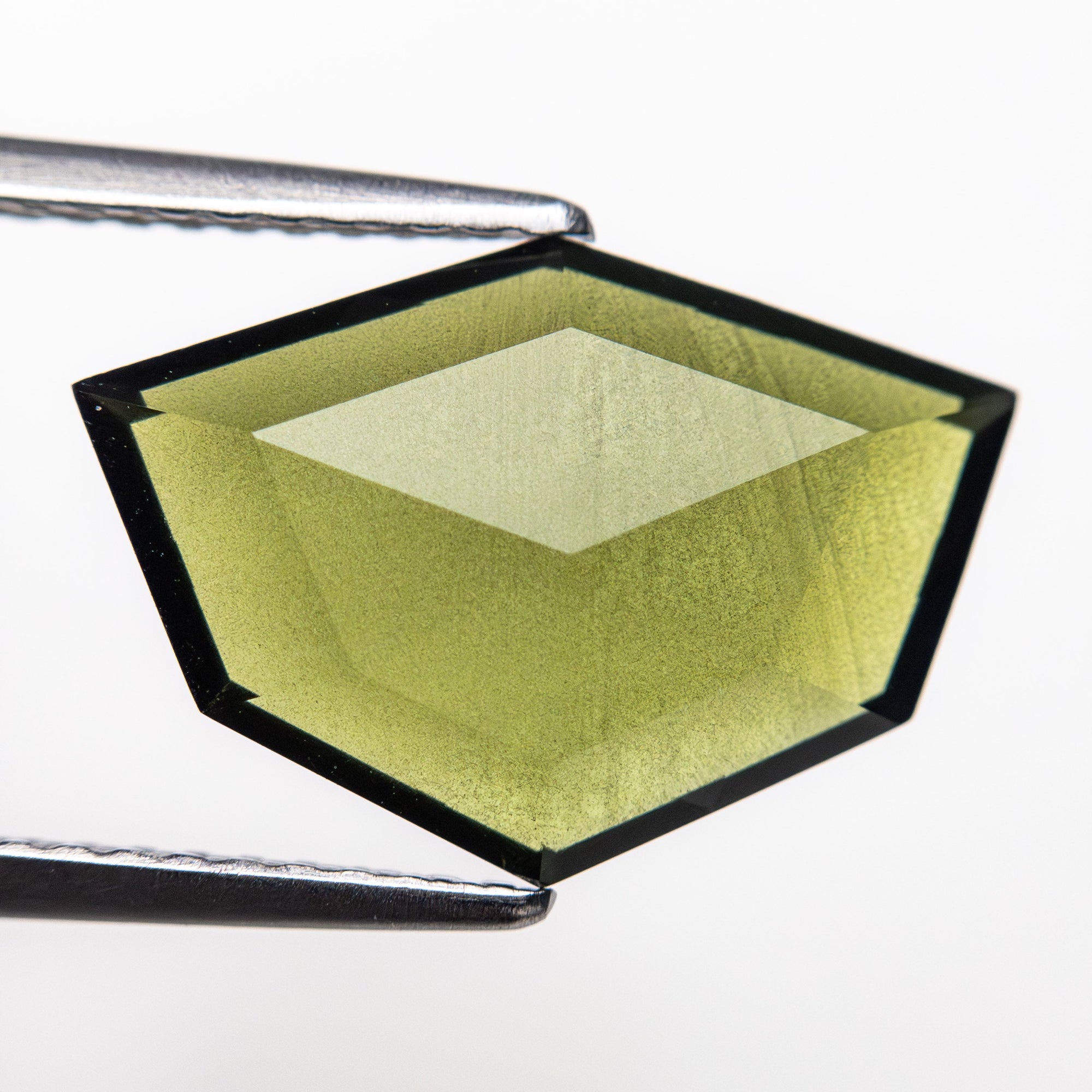 3.67ct 14.76x10.08x 2.70mm Shield Rosecut Sapphire 26327-07