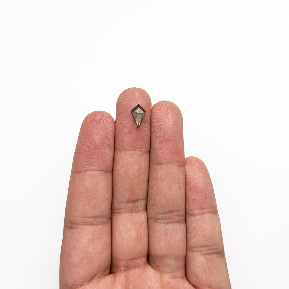 
            0.86ct 10.03x6.37x2.25mm Kite Rosecut Sapphire 26327-36