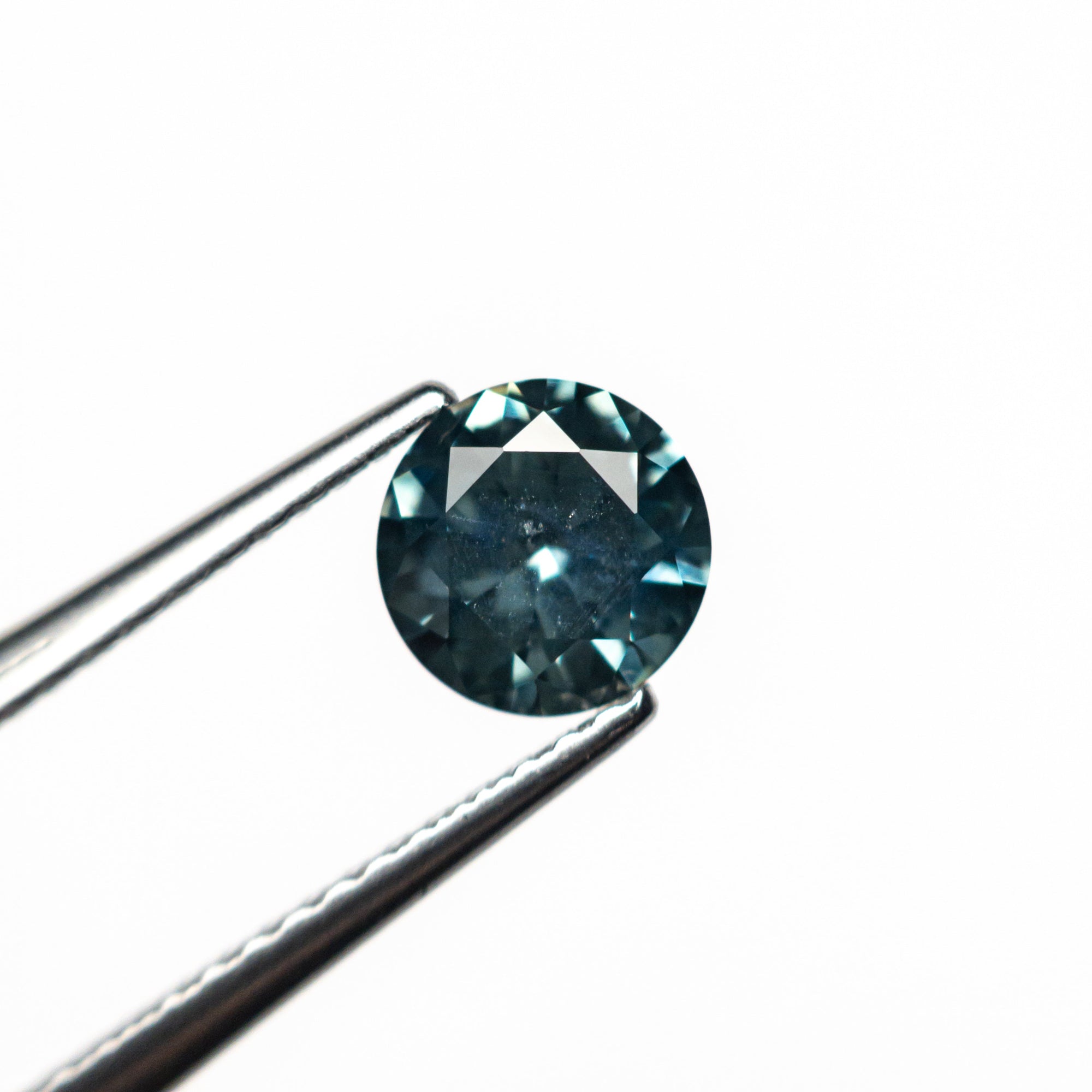 0.93ct 5.85x5.80x3.61mm Round Brilliant Sapphire 26524-25