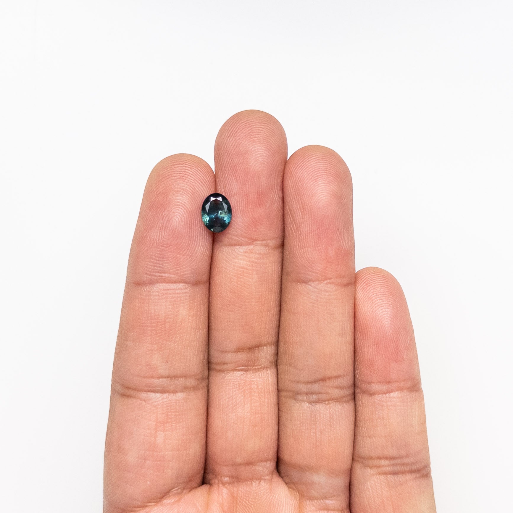 1.38ct 7.85x6.06x3.62mm Oval Brilliant Sapphire 26525-06