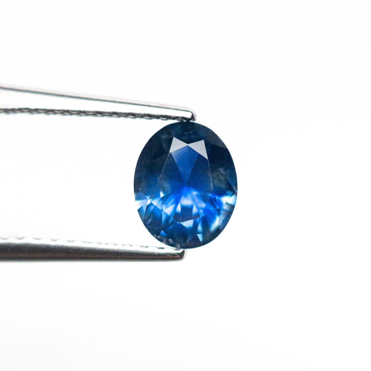 
            0.99ct 6.73x5.44x3.56mm Oval Brilliant Sapphire 26527-01