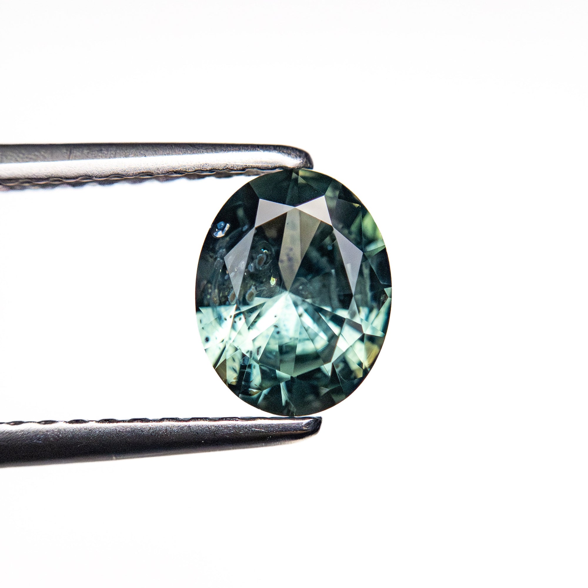 1.05ct 7.04x5.58x3.56mm Oval Brilliant Sapphire 26527-03