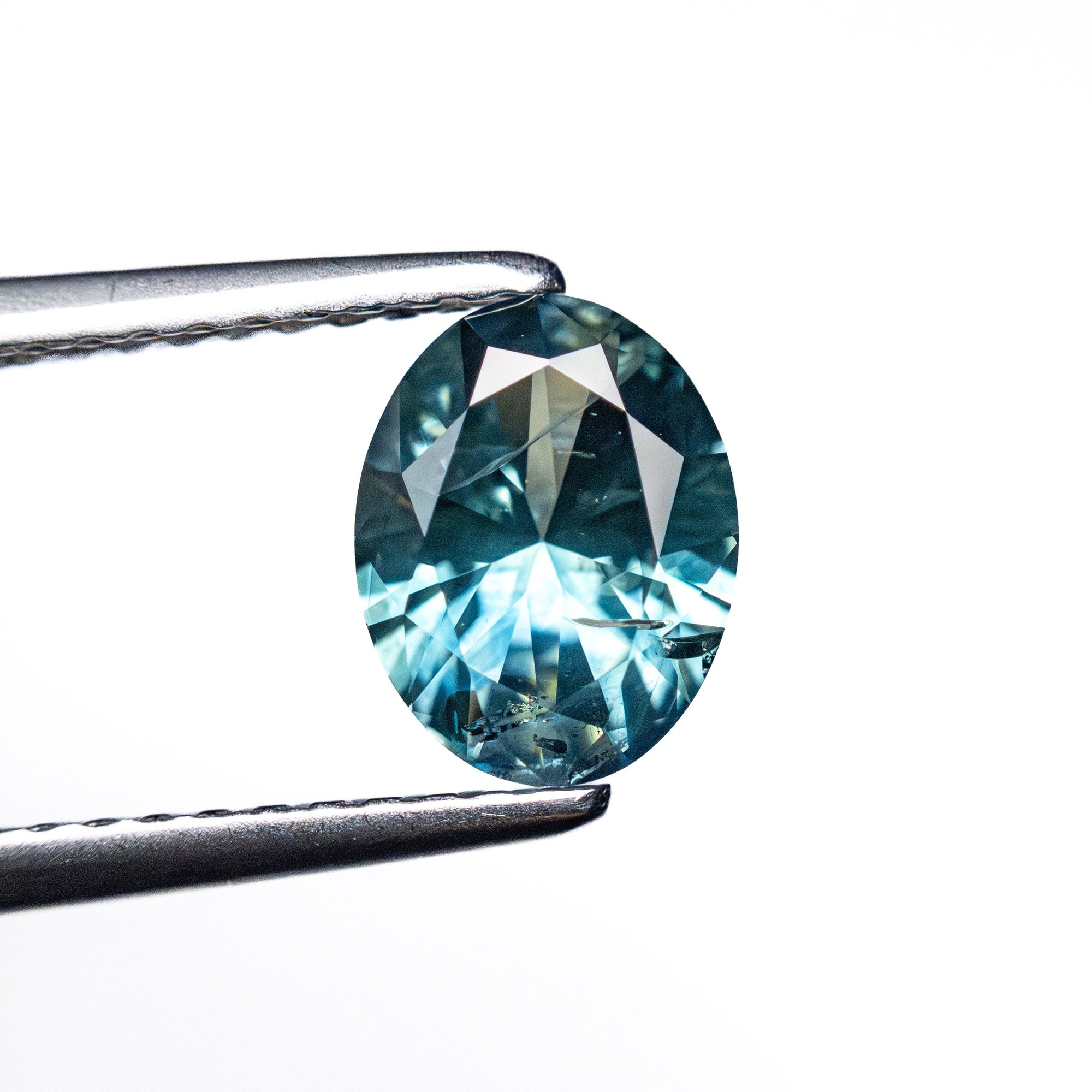 1.26ct 7.55x5.88x3.82mm Oval Brilliant Sapphire 26527-05