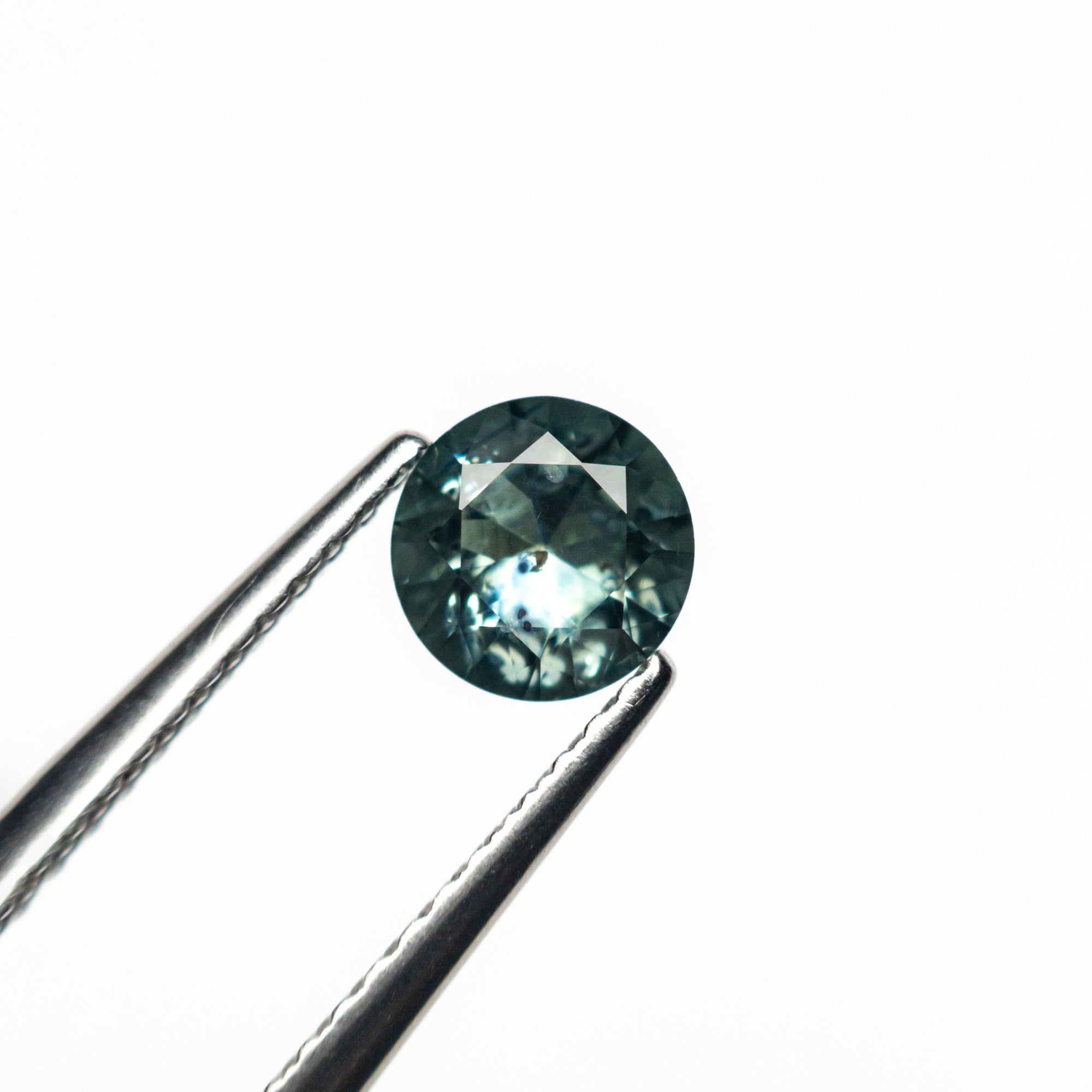 0.58ct 5.27x5.23x2.83mm Round Brilliant Sapphire 26556-15