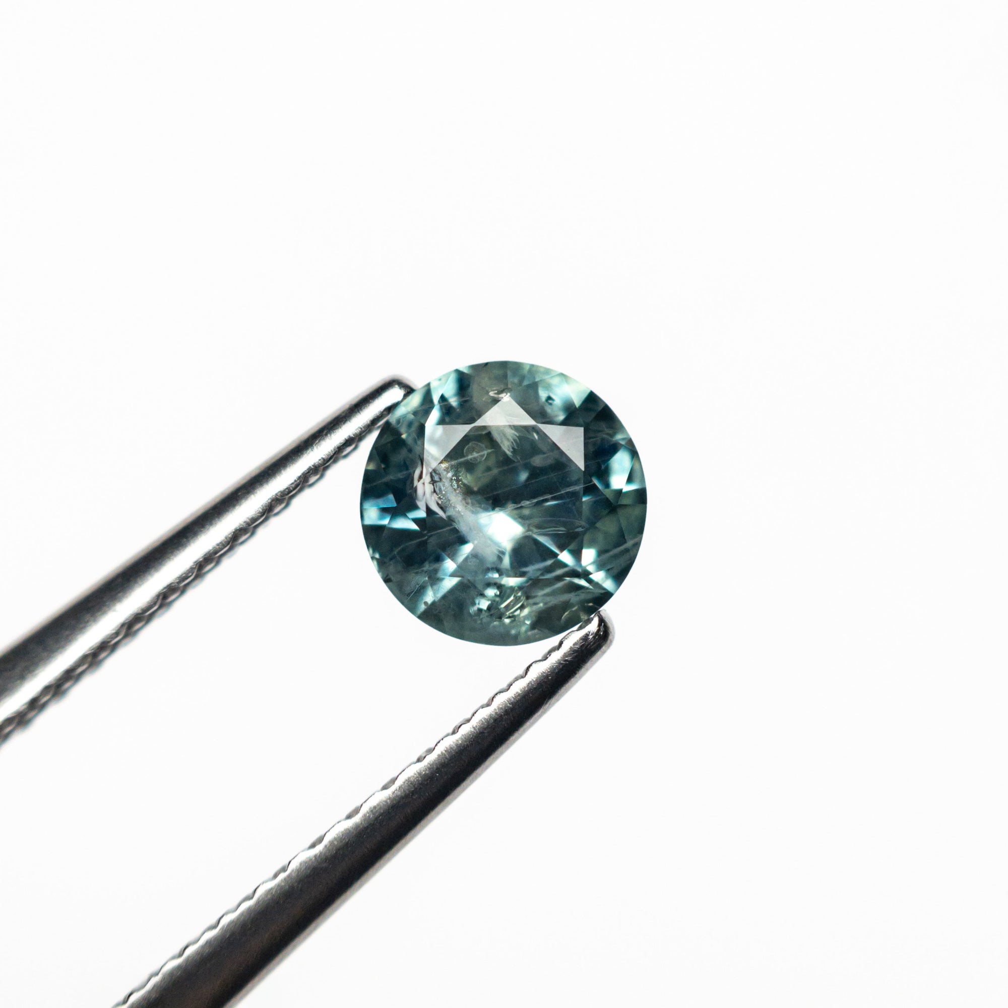 0.66ct 5.32x5.27x3.20mm Round Brilliant Sapphire 26556-18
