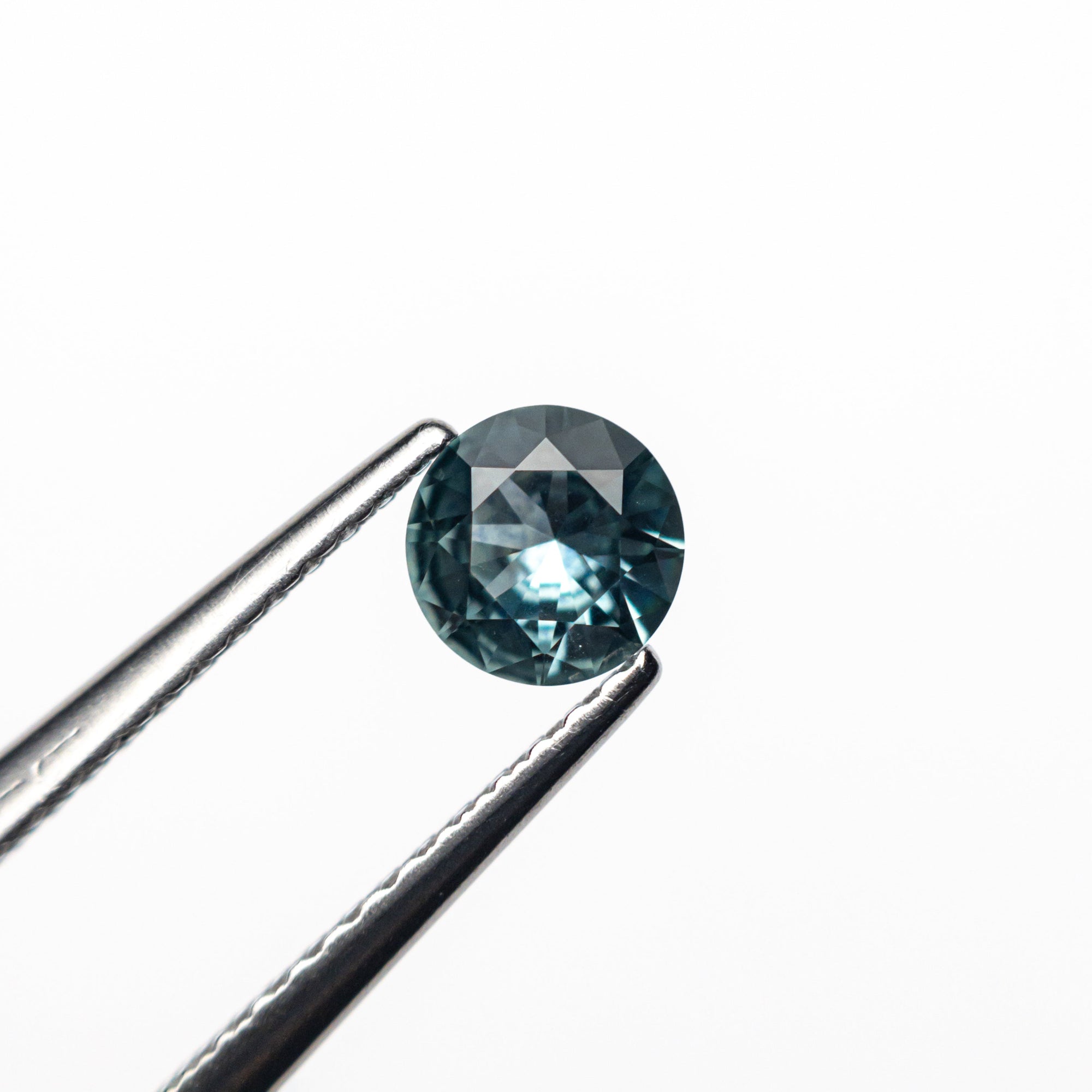 0.44ct 4.83x4.78x2.52mm Round Brilliant Sapphire 26556-22