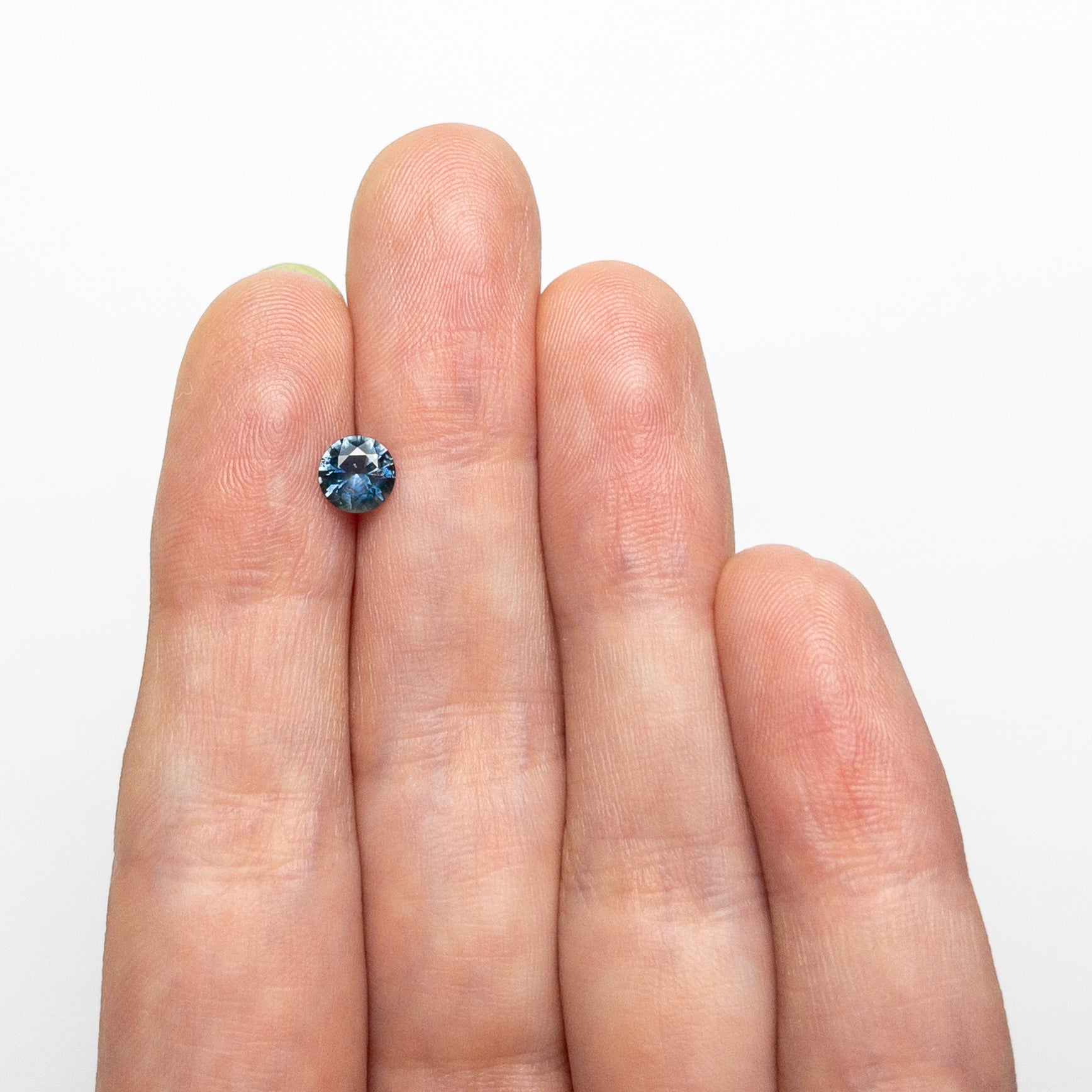 0.63ct 5.20x5.18x3.19mm Round Brilliant Sapphire 26556-24