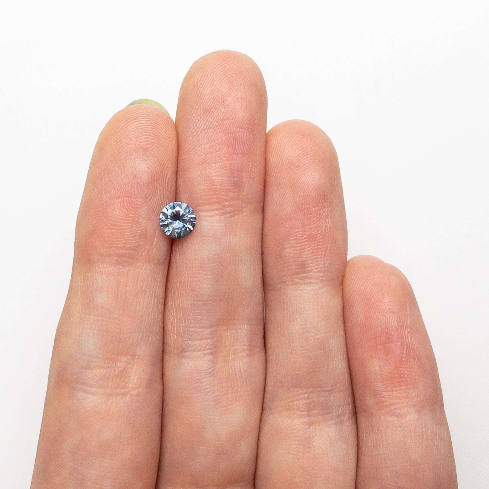 0.65ct 5.23x5.21x3.26mm Round Brilliant Sapphire 26556-29