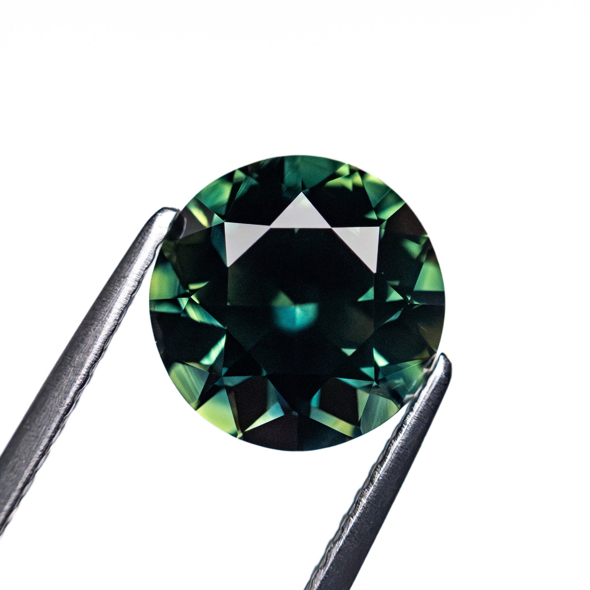 2.81ct 8.52x8.53x5.58mm Round Brilliant Sapphire 26625-02