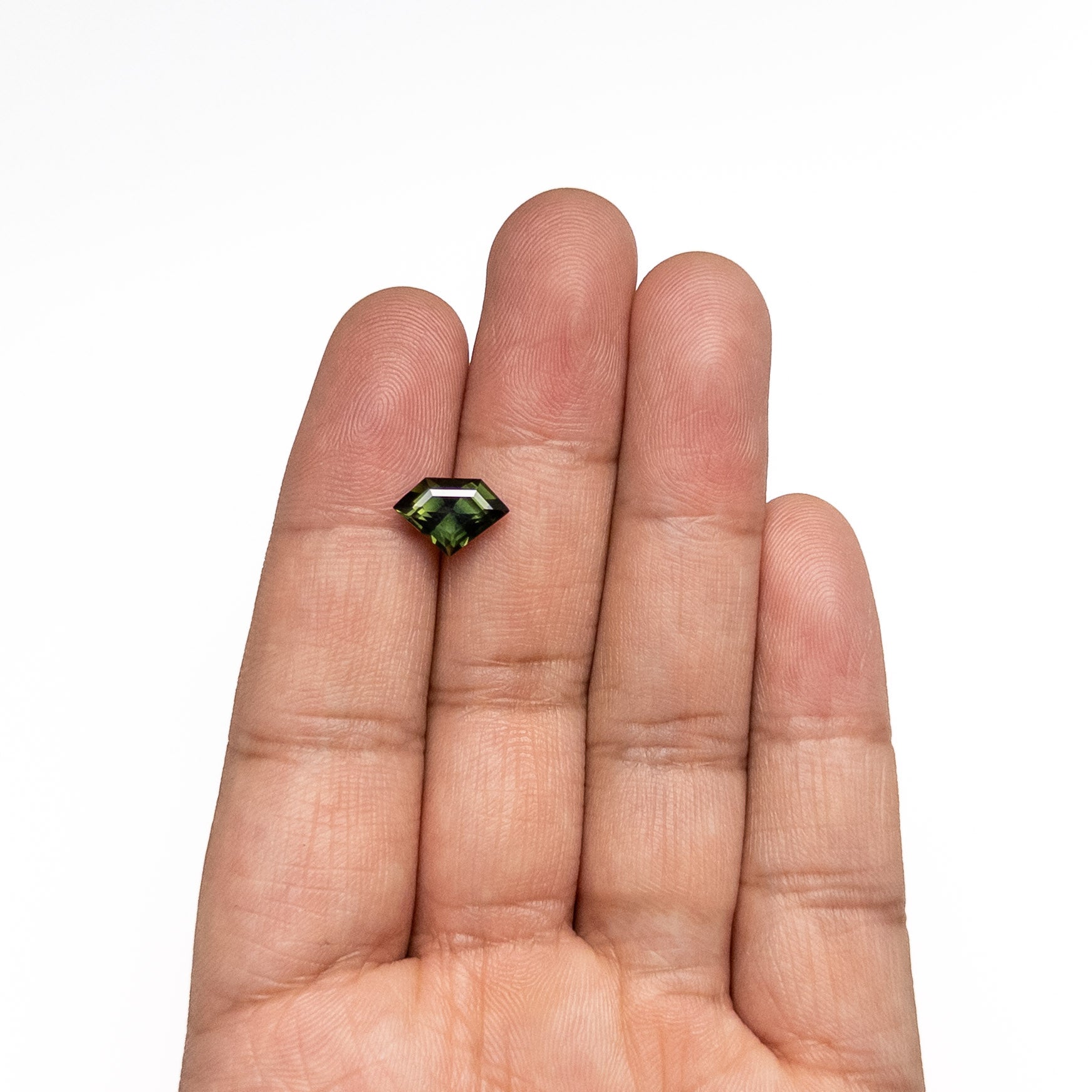 2.61ct 7.85x11.60x5.11mm Shield Step Cut Sapphire 26726-03