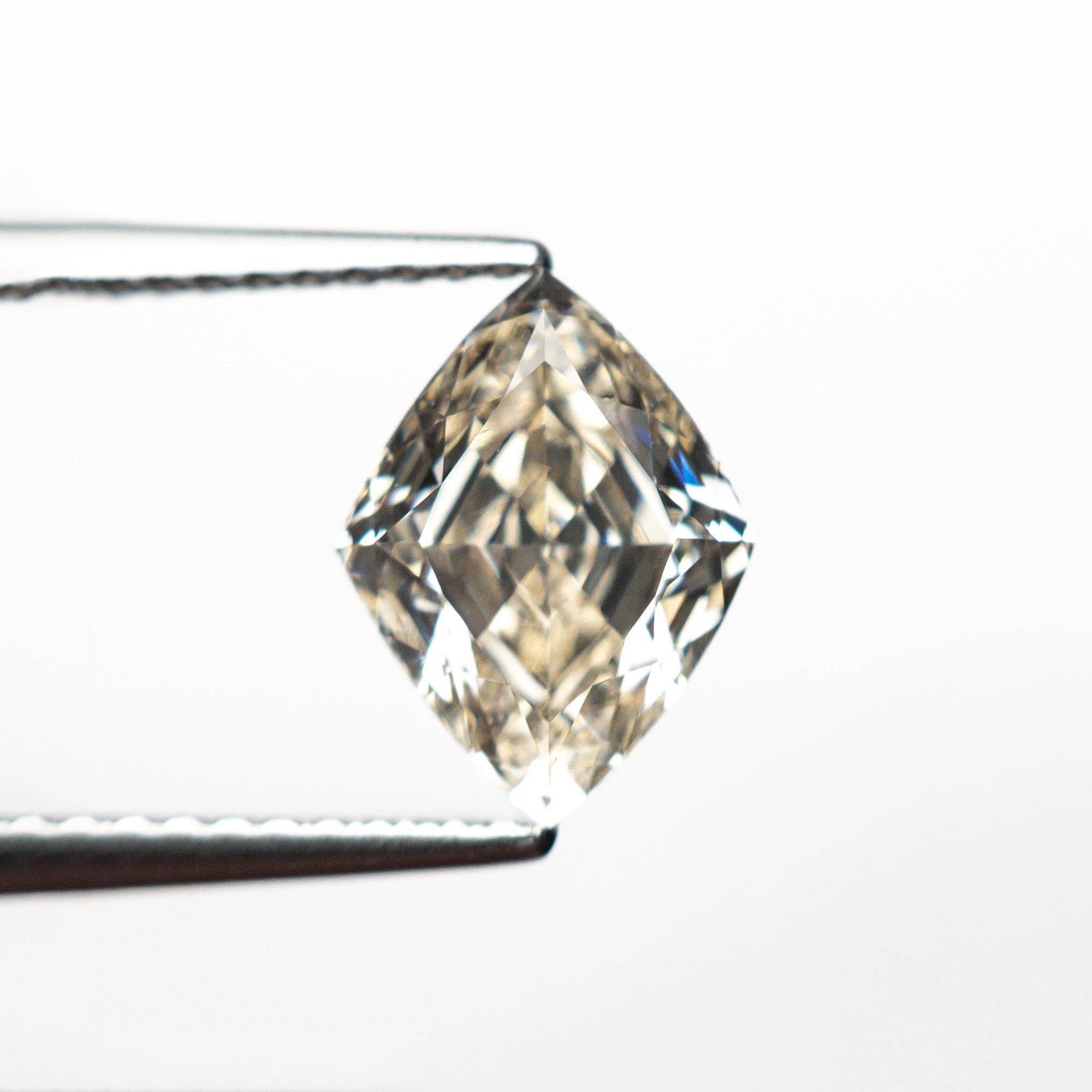 1.87ct 9.72x7.29x4.55mm VS2 U-V Lozenge Brilliant 🇨🇦 26814-01