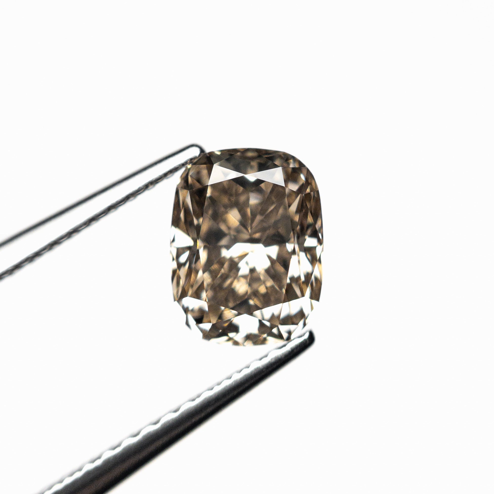 1.58ct 7.58x5.87x4.34mm VS2 C6 Cushion Brilliant 27094-01