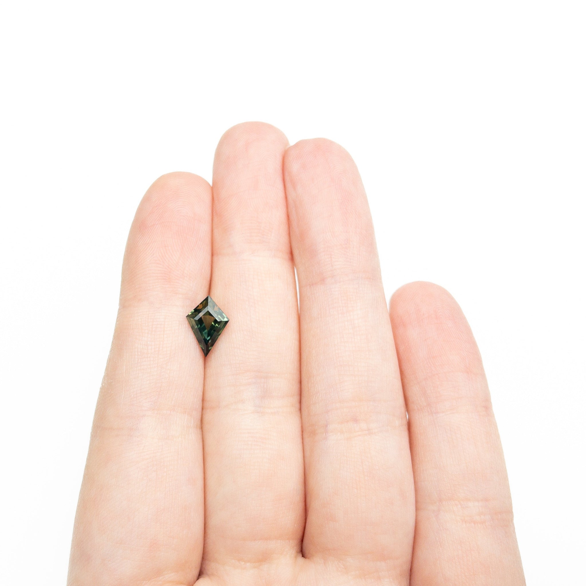 2.46ct 11.71x8.79x4.92mm Kite Step Cut Sapphire 27140-02 - Gem