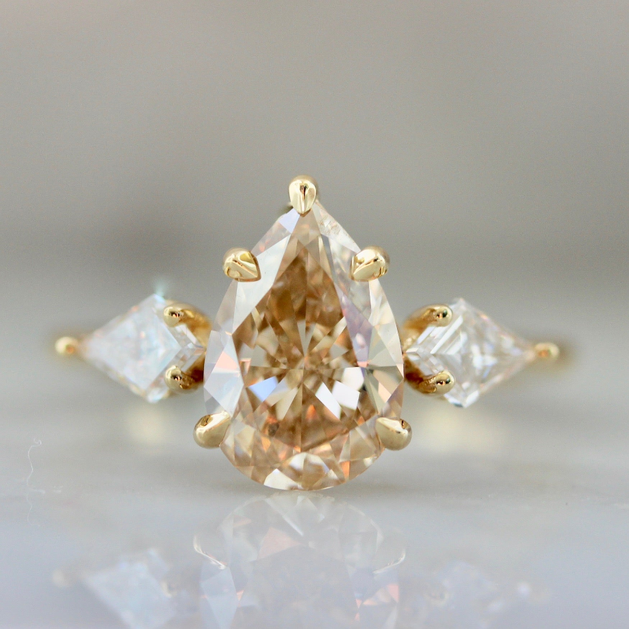 Champagne-Pear-Cut-Diamond-Ring-With-Kite-Diamonds