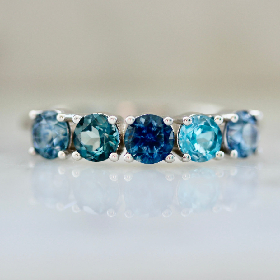 4099 Blue Ombre Band in White Gold