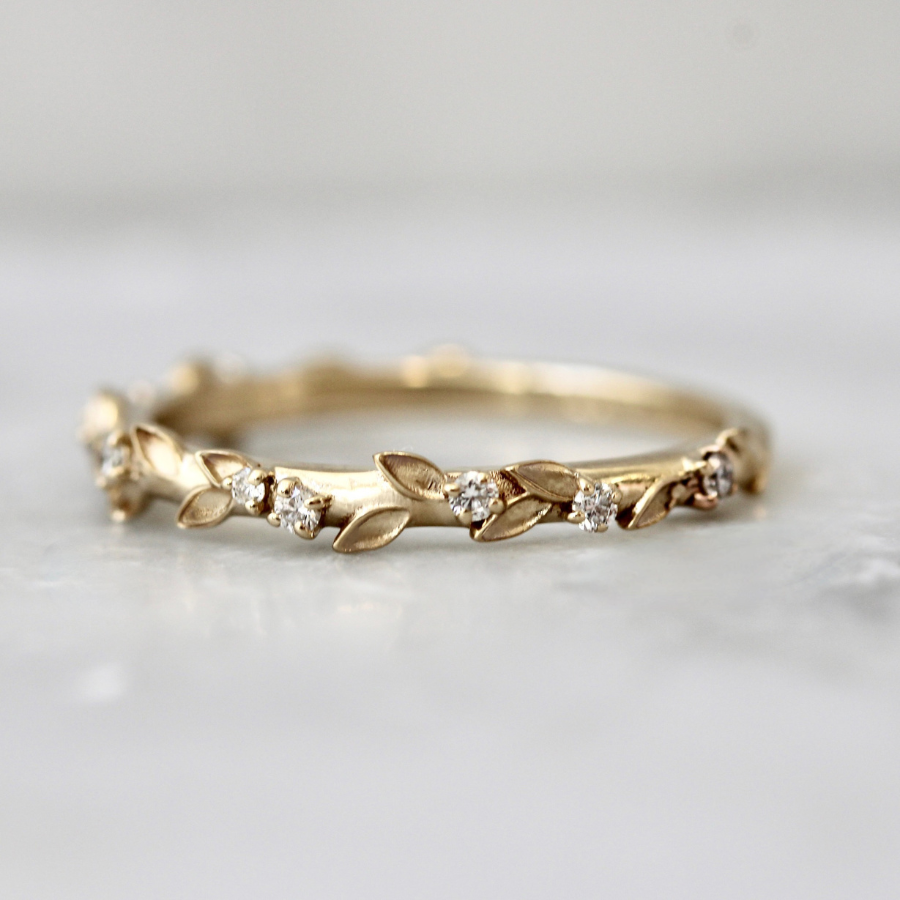 Diamond  Leaf and Vine Band