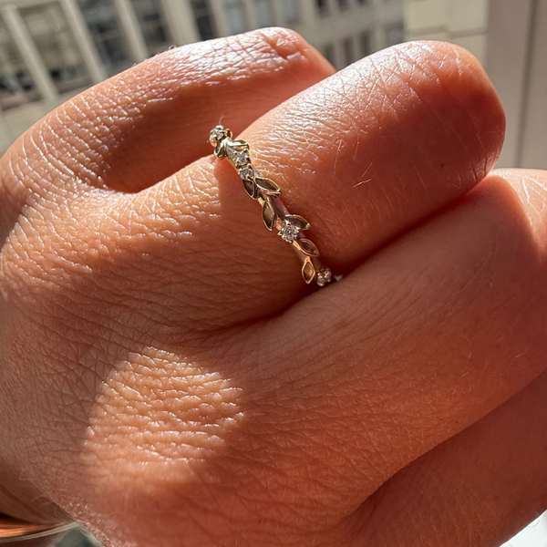 Diamond  Leaf and Vine Band