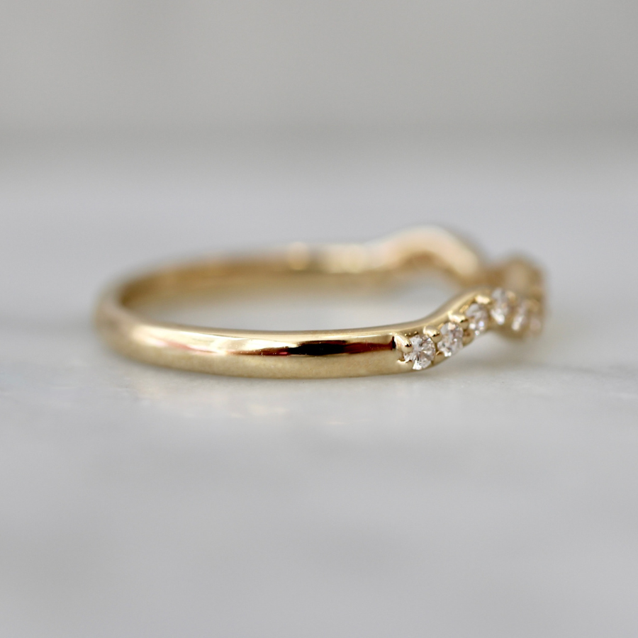 Diamond Squiggle Band