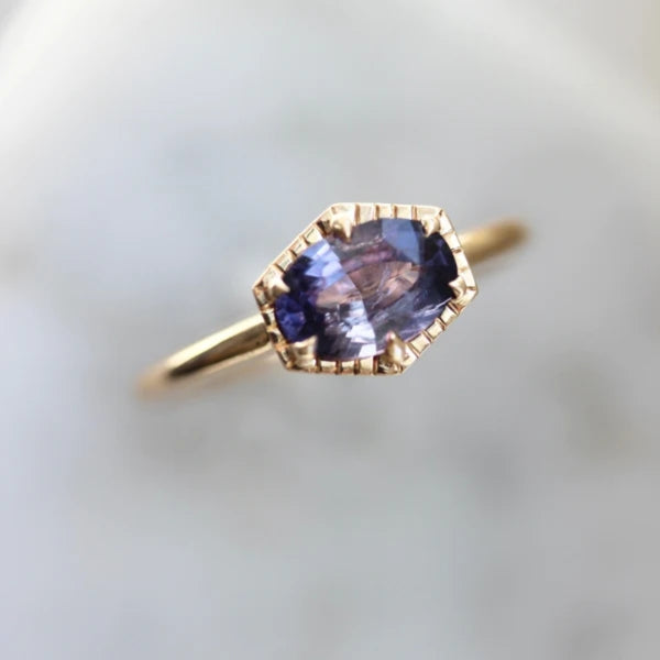 Dress Code Purple Oval Cut Sapphire Ring