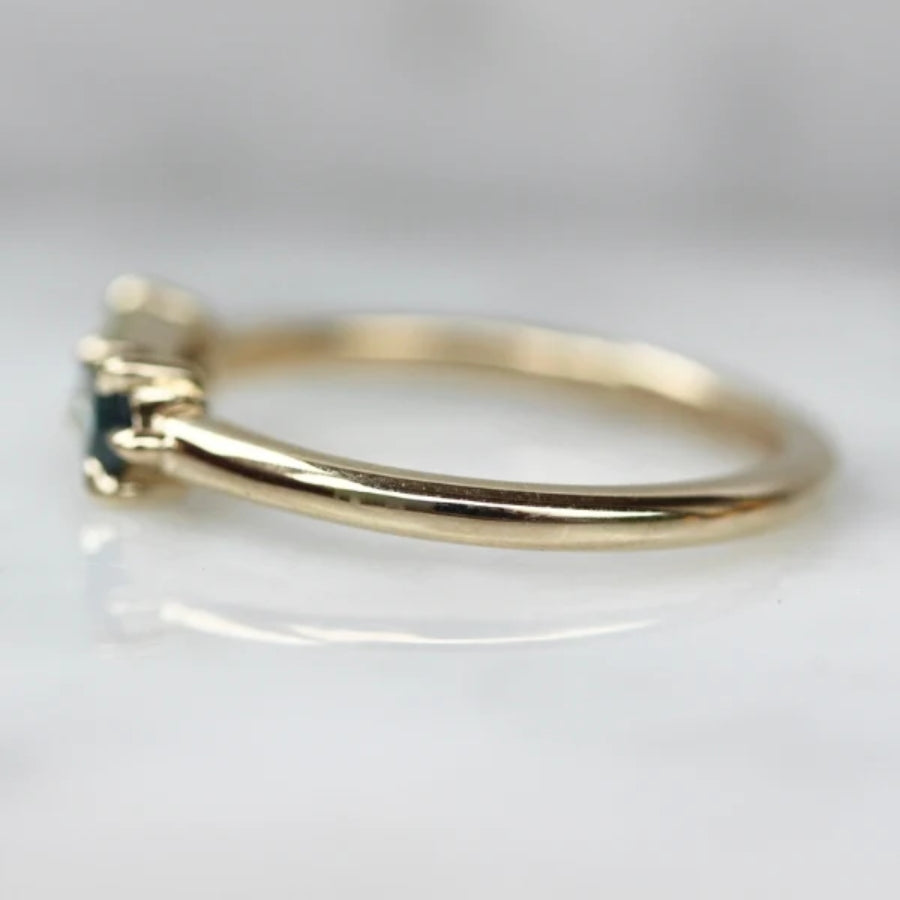 English Ivy Teal-Yellow Bi Color Sapphire Ring