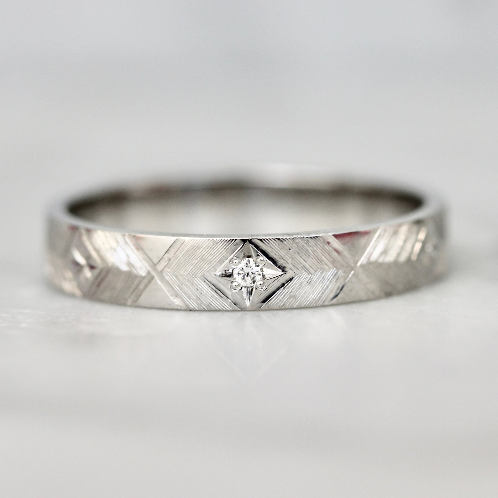 7194 Star Diamond Engraved Wedding Band In White Gold