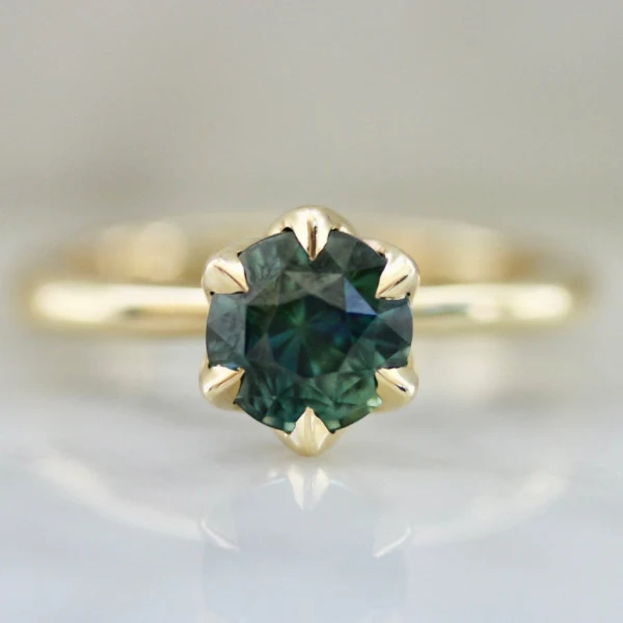 Faerie Circle Green Round Brilliant Cut Sapphire Ring
