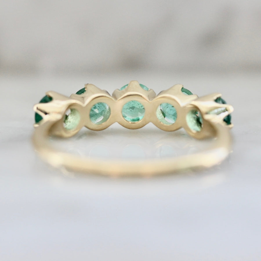 
            Genovia Round Brilliant Cut Emerald Band