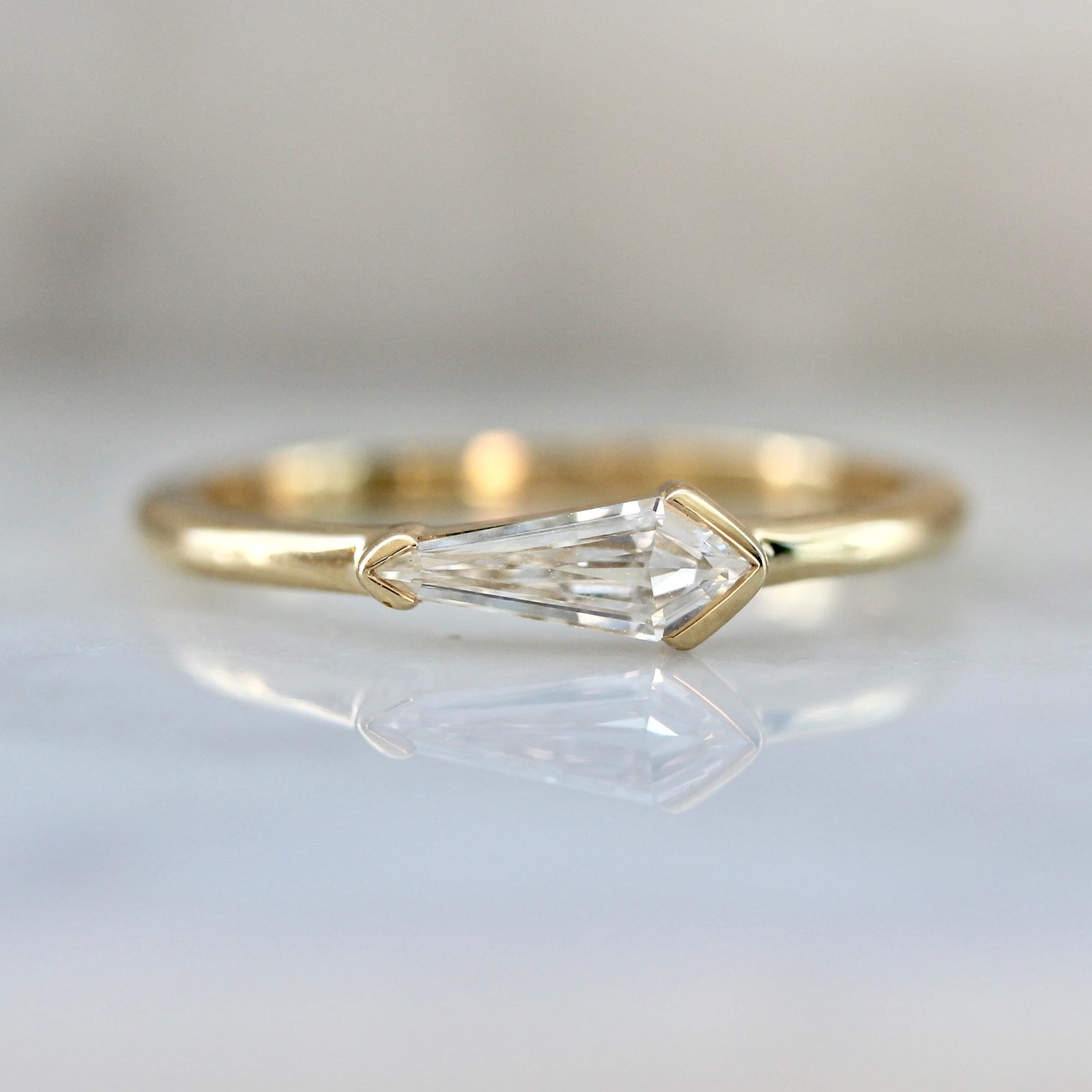 3786 Eest West Kite Ring In Yellow Gold