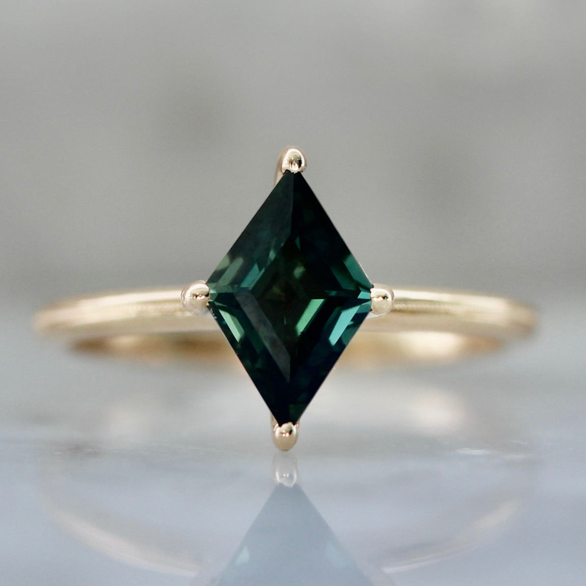3748 - Green Kite Sapphire In Harper Setting in Peach Gold