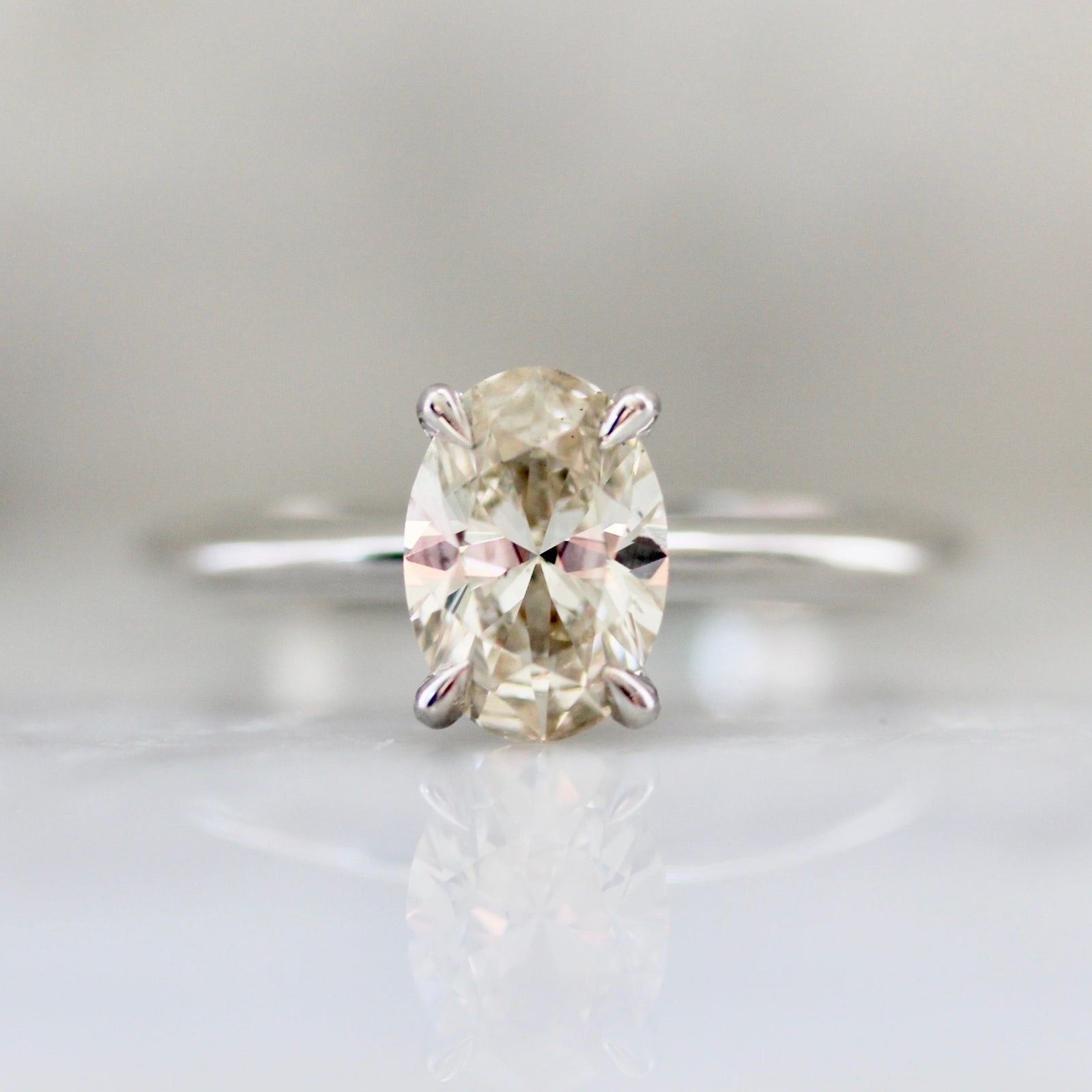 Gem Breakfast Champagne Oval Cut Diamond in 18k White Gold 2124