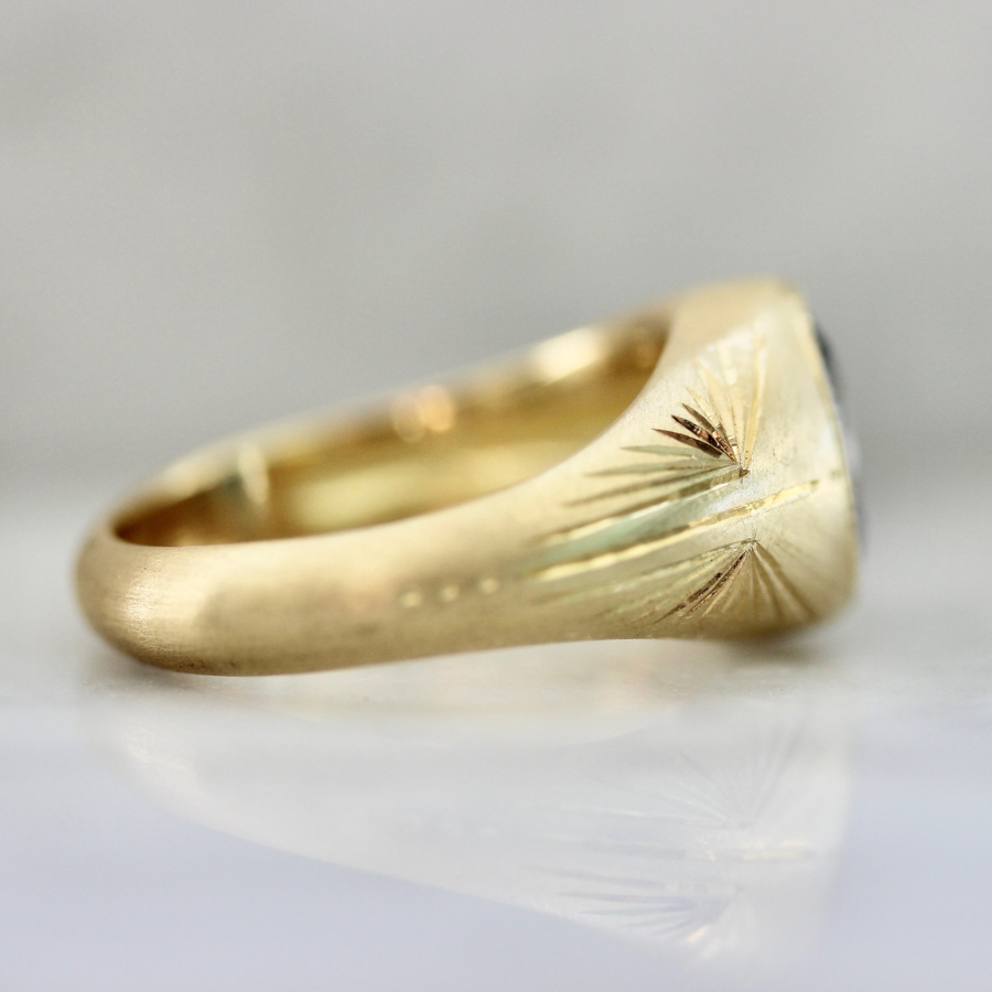 Light Keep Blue-Purple Oval Cut Spinel Ring