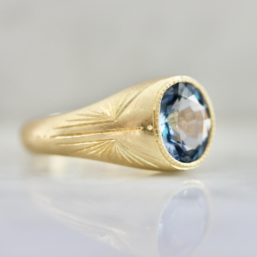 Light Keep Blue-Purple Oval Cut Spinel Ring